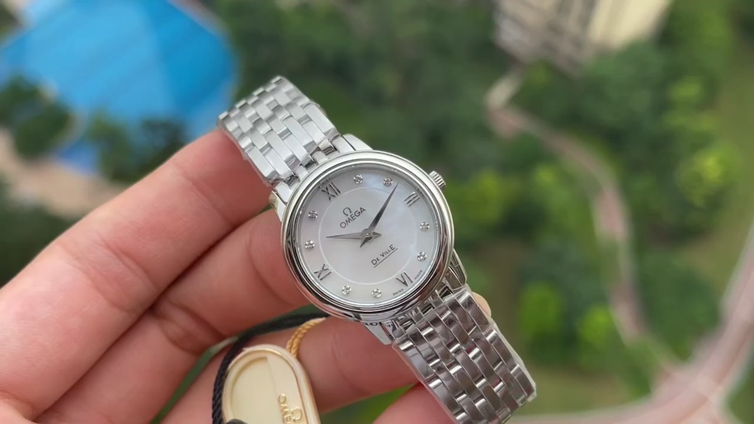 Omega 少量有。最美女蝶飞，天然贝壳