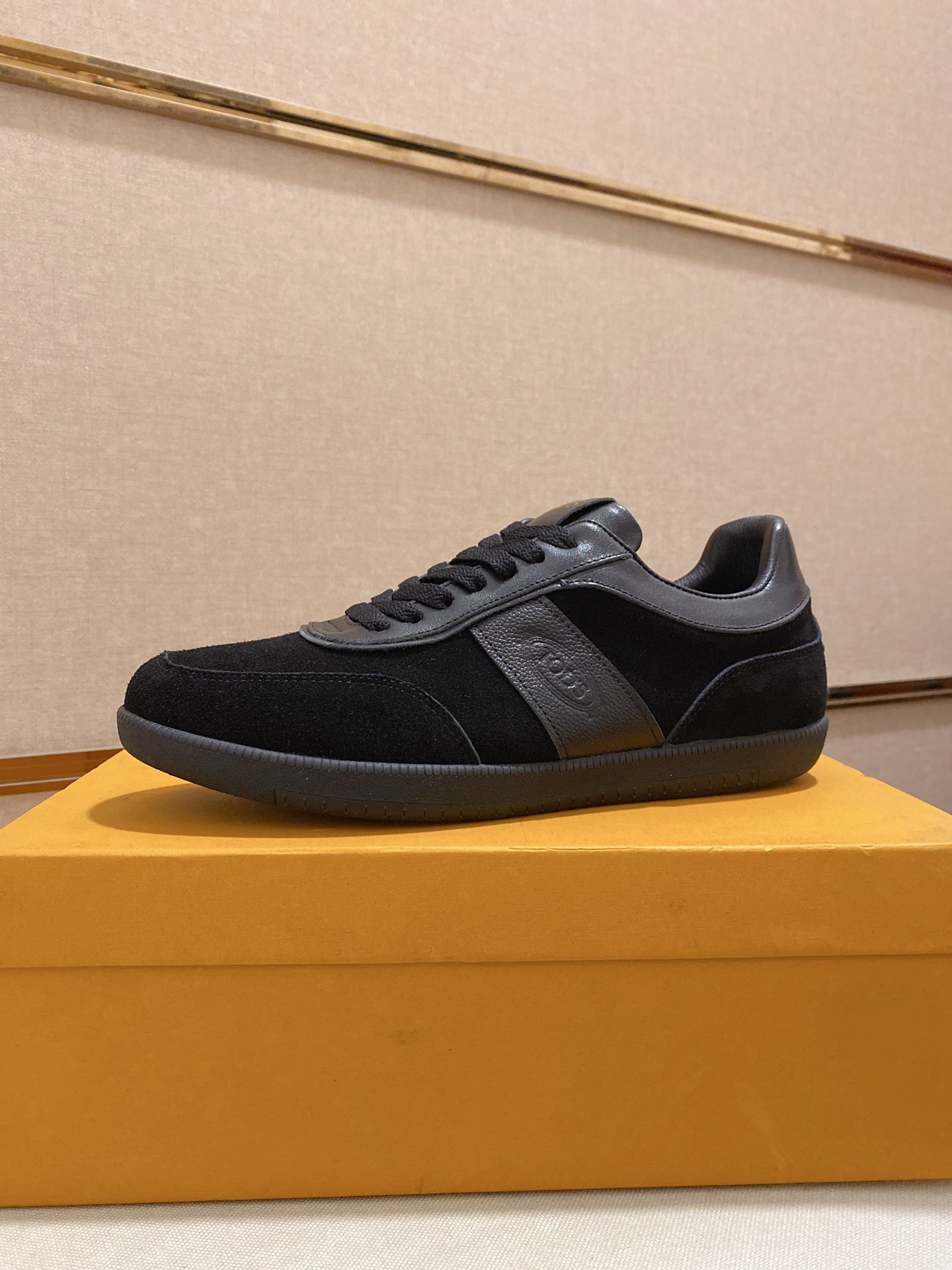 Precio de fábrica: 250Tods Tods zapatos para hombre contador de mercancías originales! Las mejores m