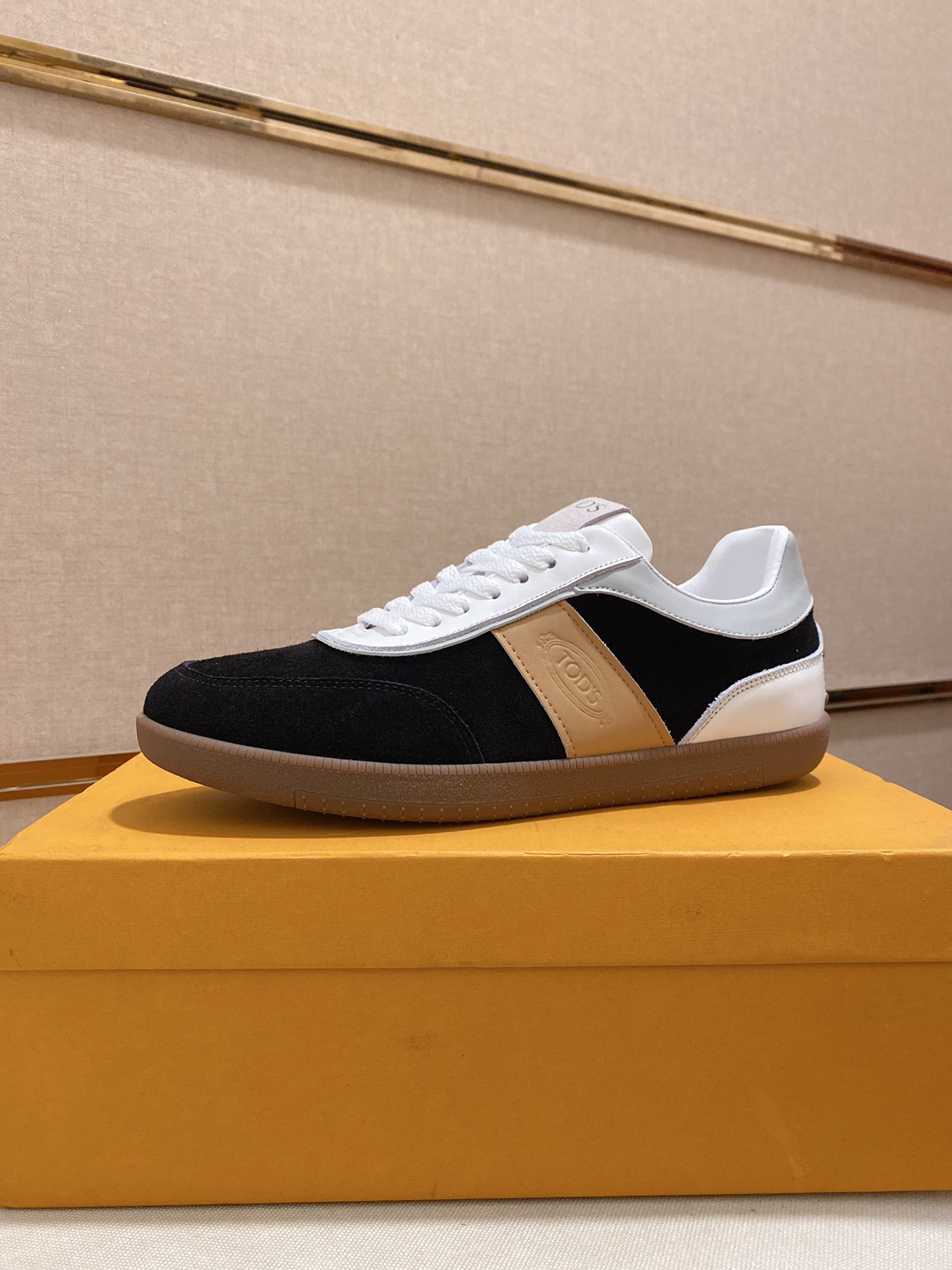 Precio de fábrica: 250Tods Tods zapatos para hombre contador de mercancías originales! Las mejores m