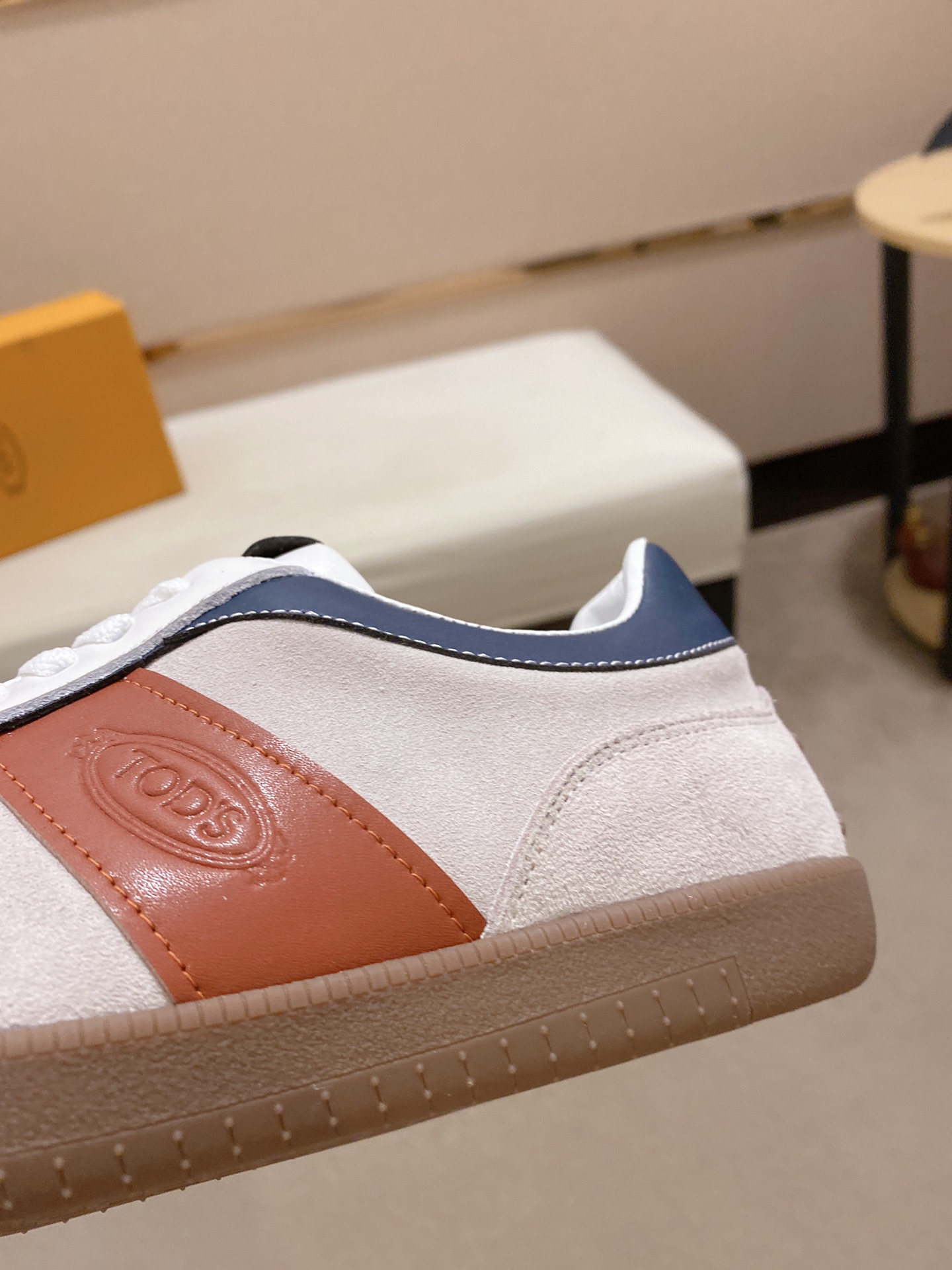 Precio de fábrica: 250Tods Tods zapatos para hombre contador de mercancías originales! Las mejores m