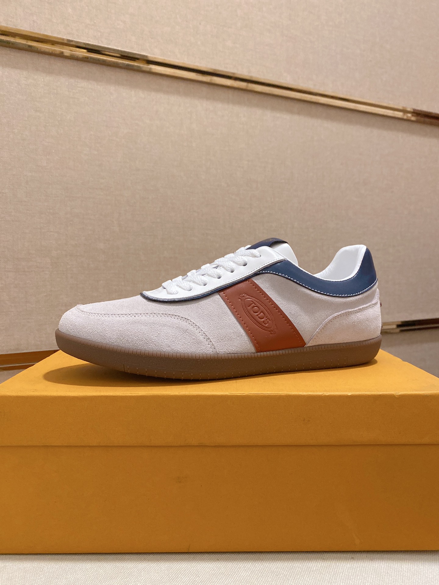 Precio de fábrica: 250Tods Tods zapatos para hombre contador de mercancías originales! Las mejores m