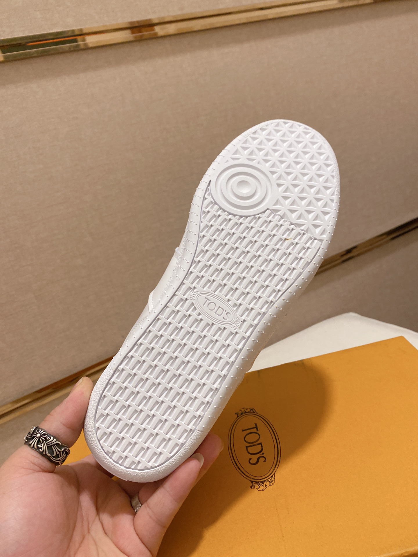 Precio de fábrica: 250Tods Tods zapatos para hombre contador de mercancías originales! Las mejores m