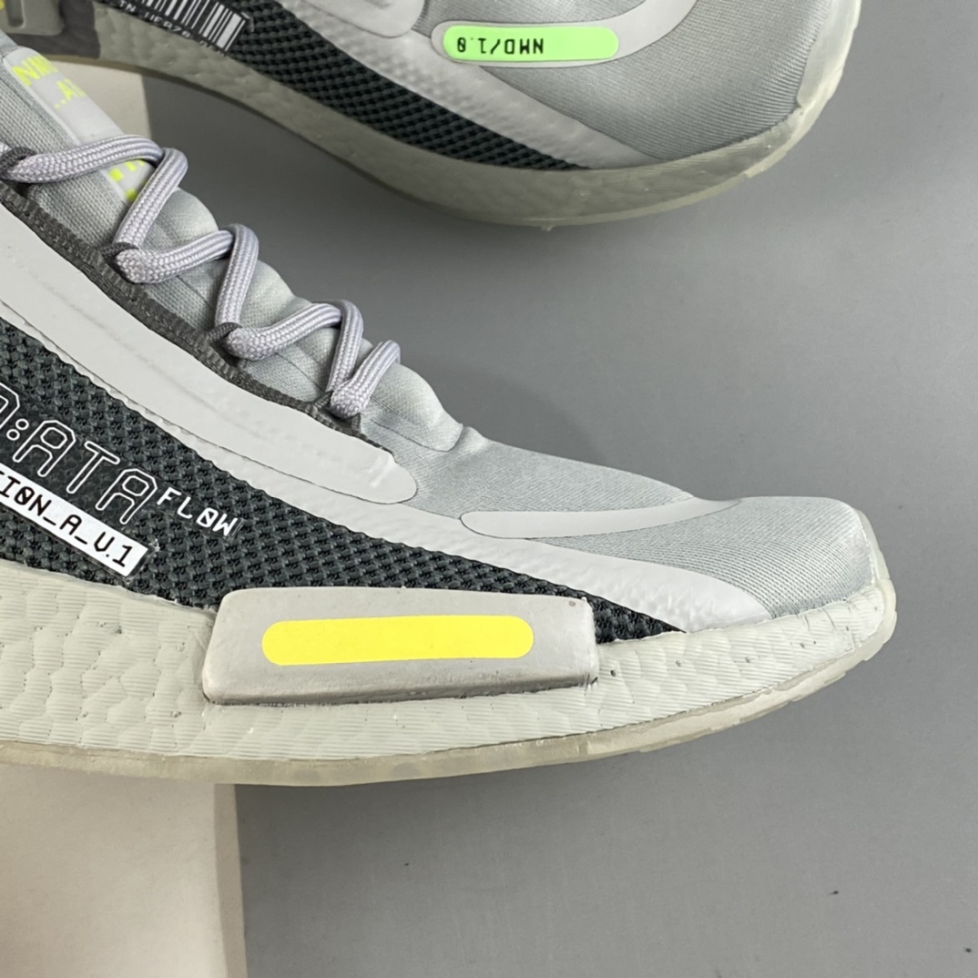 P190  AD NMD_R1 SPECTOO 阿迪三叶草低帮休闲爆米花跑步鞋 FZ3202