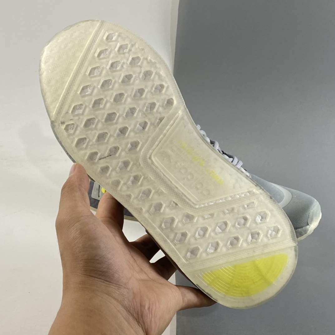 P190  AD NMD_R1 SPECTOO 阿迪三叶草低帮休闲爆米花跑步鞋 FZ3202