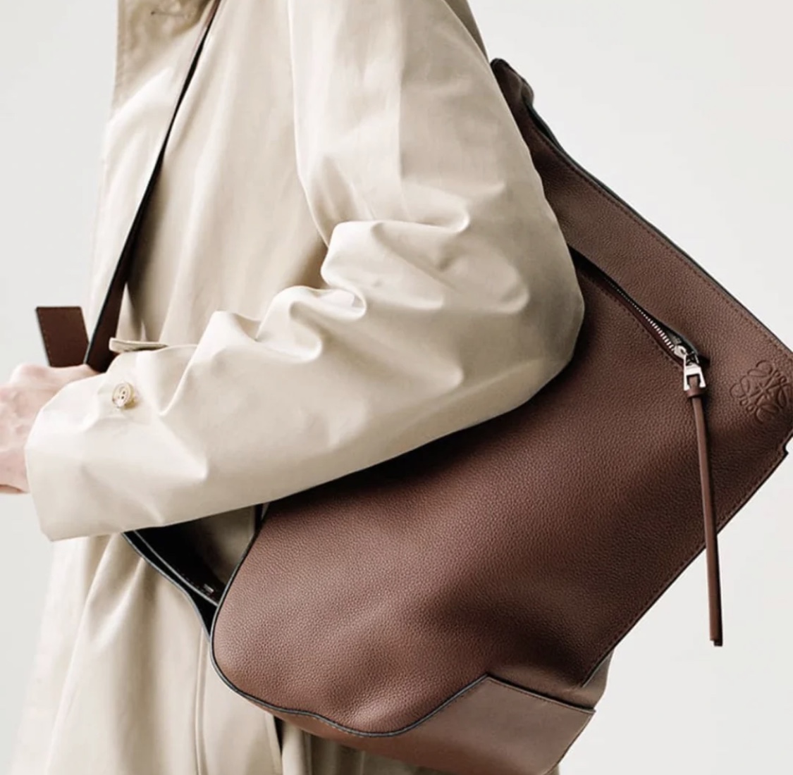 Loewe罗意威 Anton Backpack 焦糖色