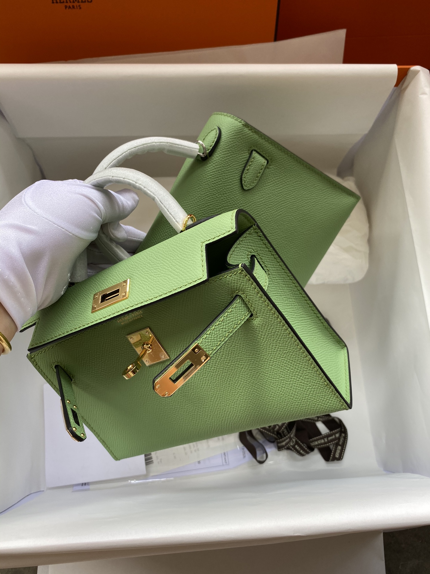 Hermès Product _d-Gqf3zfXmSQMn2zpss7faxIi4qJDZMKYI2ACtQ