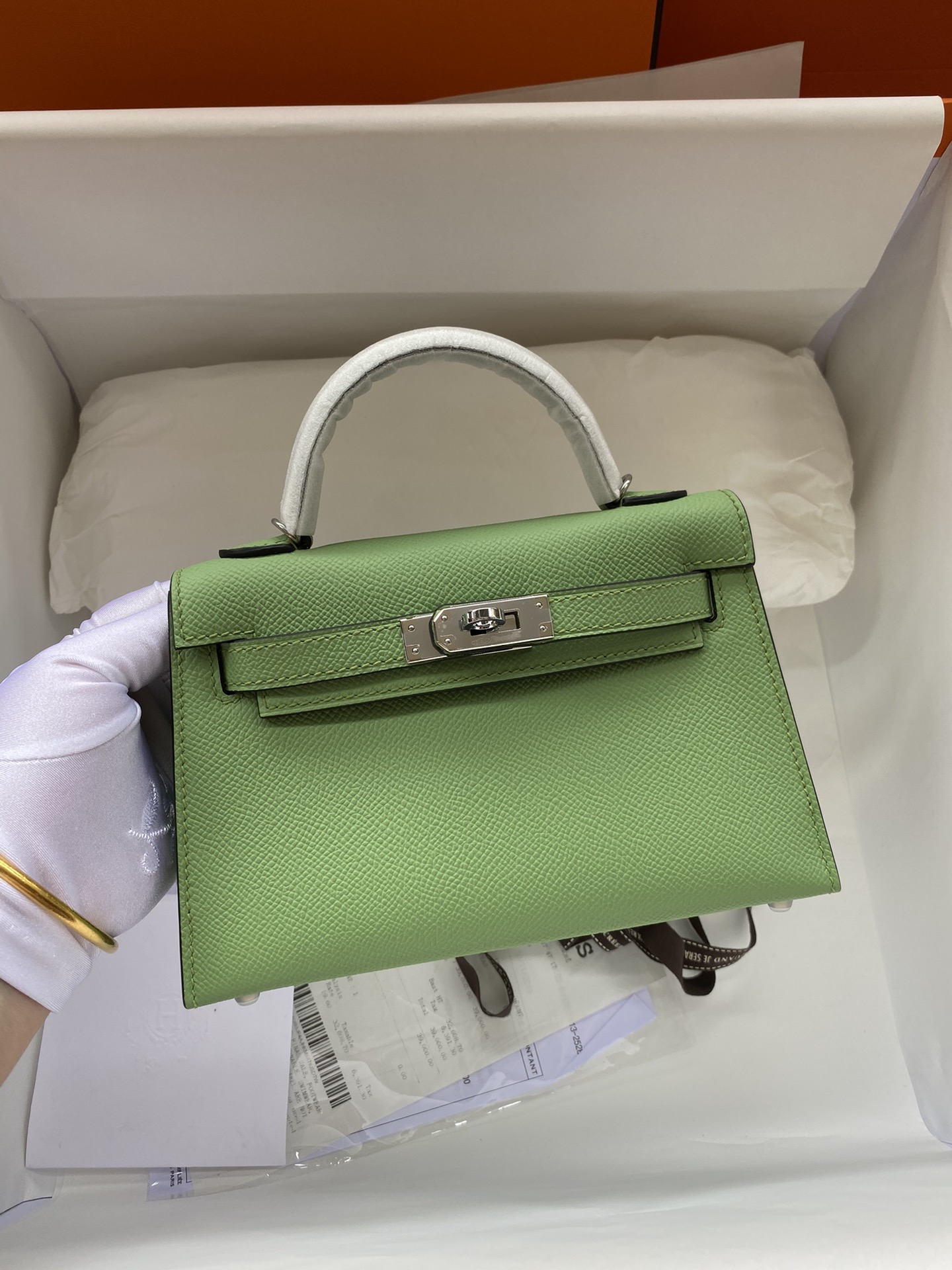 Hermès In stock: second generation Kelly 19cm imported Epsom leather avocado green gold and silver buckle wax thread