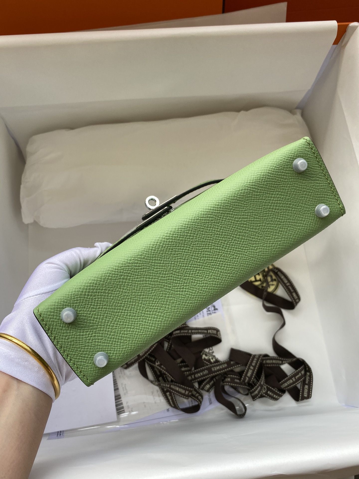 Hermès In stock: second generation Kelly 19cm imported Epsom leather avocado green gold and silver buckle wax thread