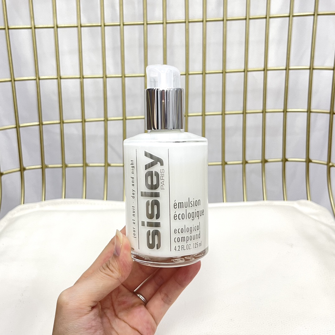 Sisley Ecological Compound Day and Night Emulsion - 125ml for All Skin Types 4 i1629700023 4447 2