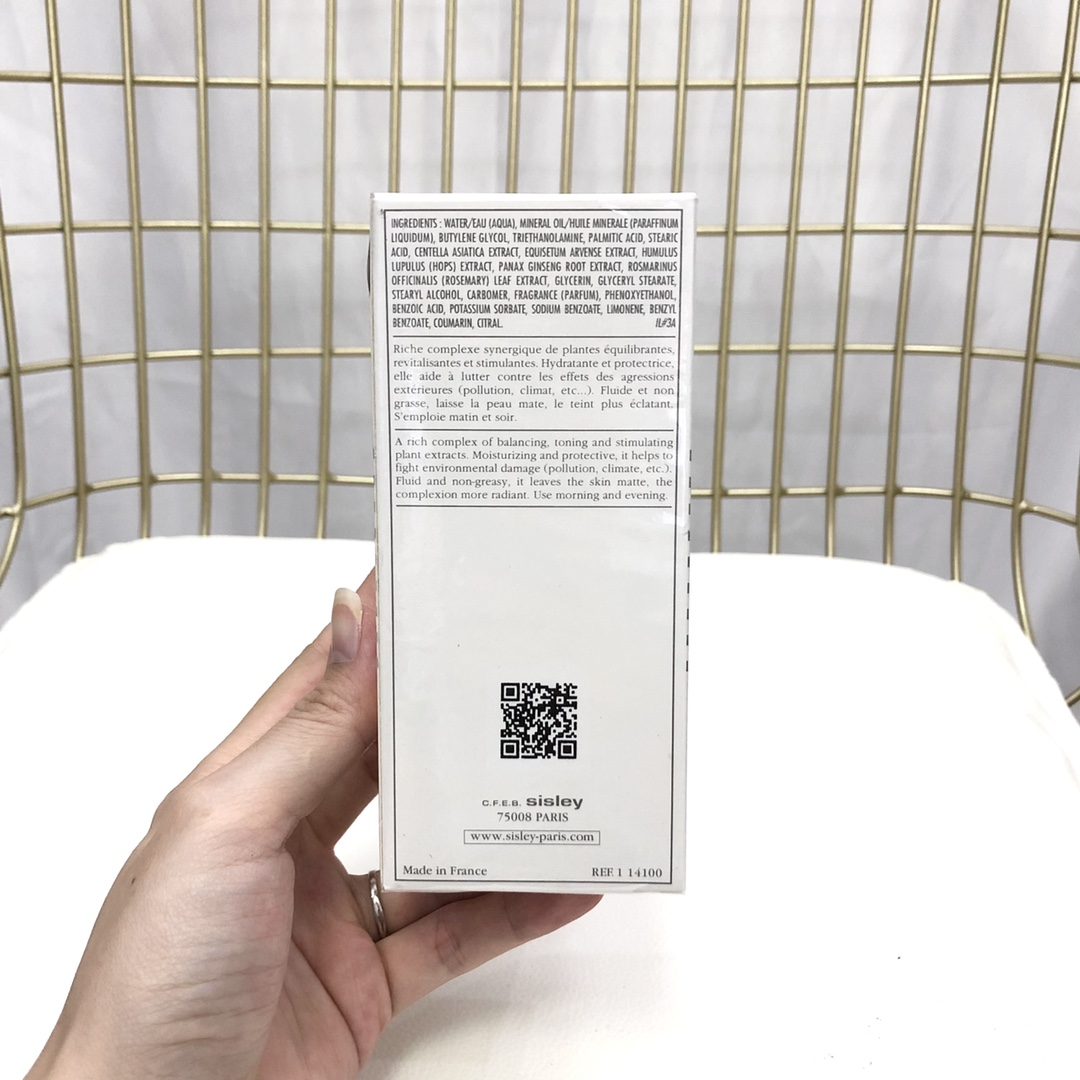 Sisley Ecological Compound Day and Night Emulsion - 125ml for All Skin Types 3 i1629702225 9267 0