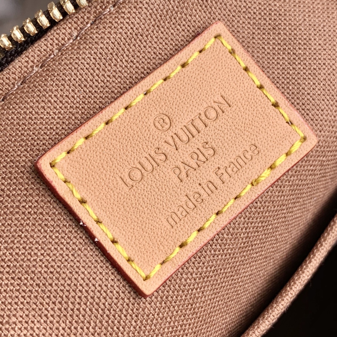 Louis Vuitton LV Tikal GM one shoulder bag M40077