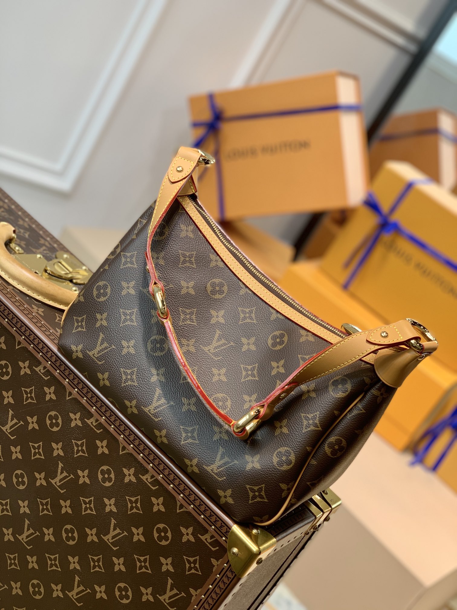 Louis Vuitton LV Tikal GM one shoulder bag M40077