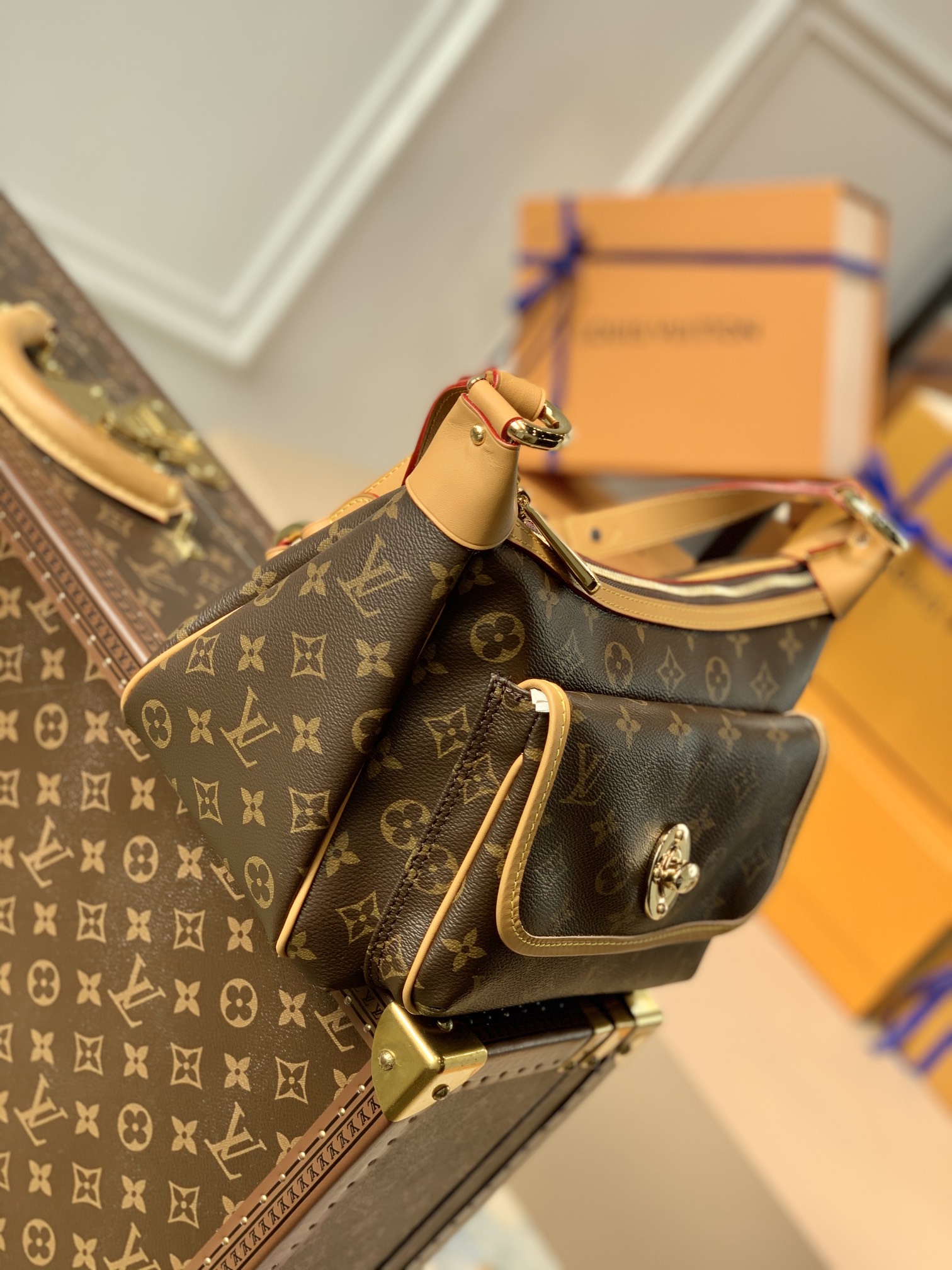 Louis Vuitton LV Tikal GM one shoulder bag M40077