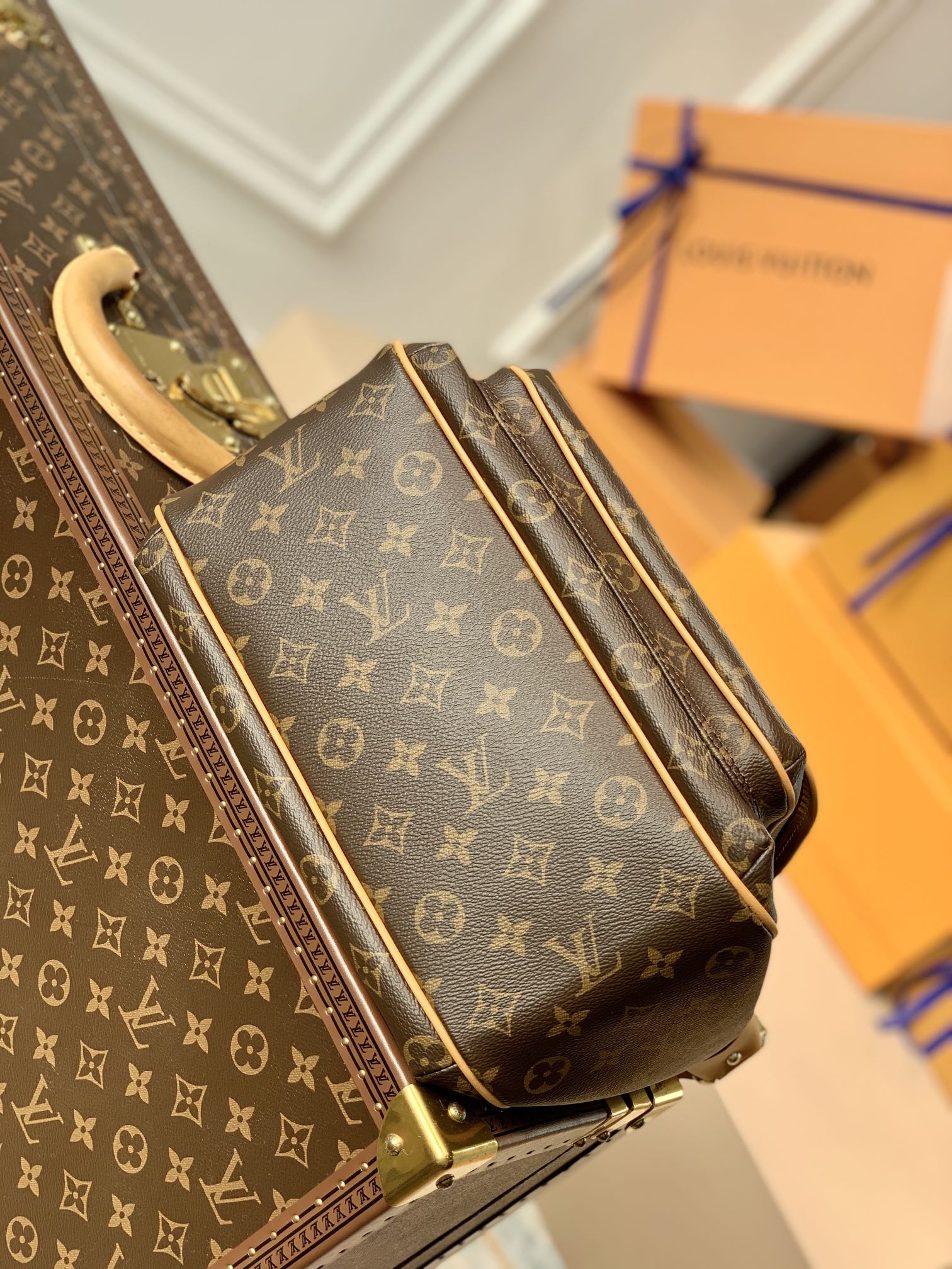 Louis Vuitton LV Tikal GM one shoulder bag M40077