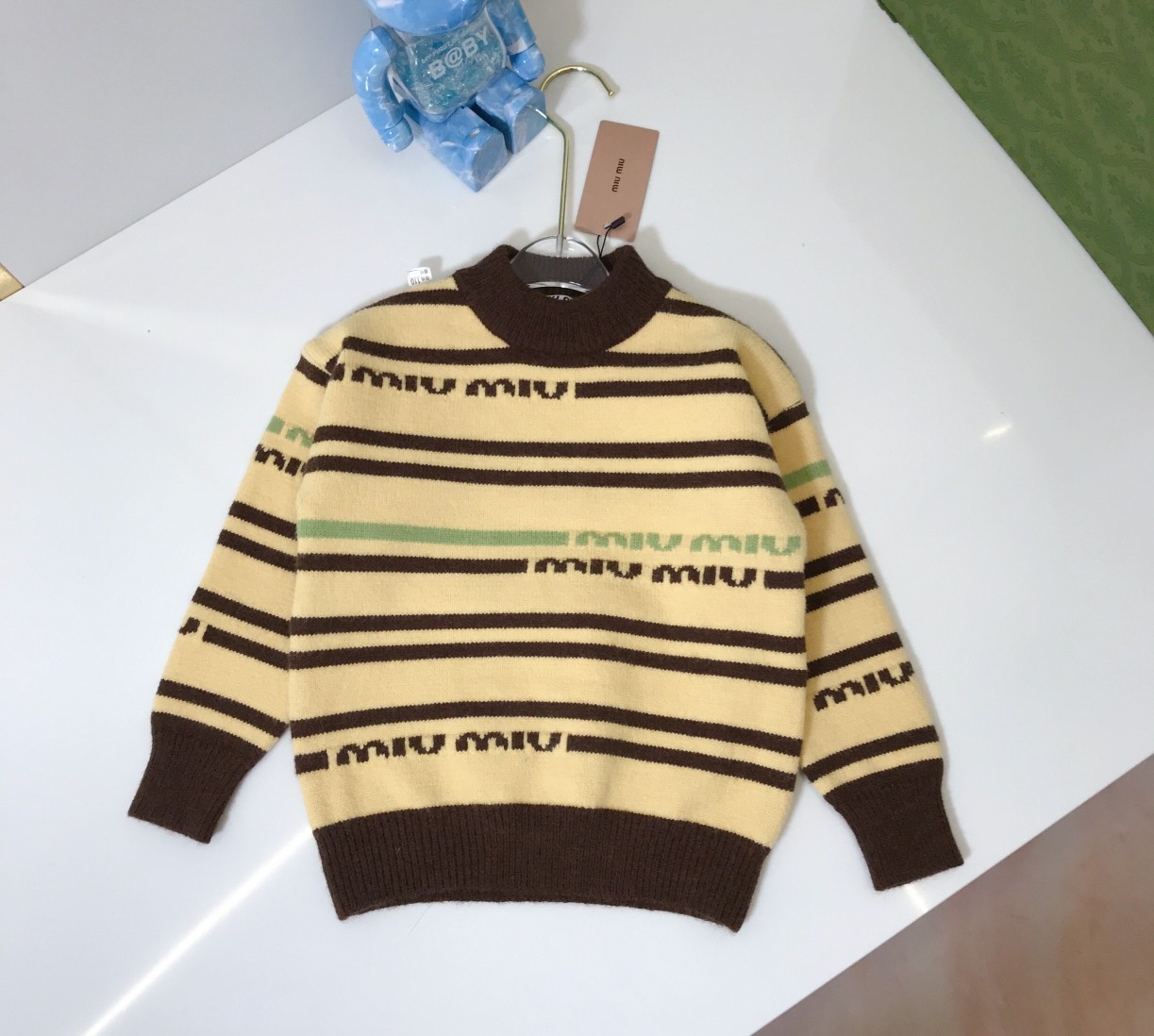 “High-Quality Child Costumes and Sweaters: Miu*21SS Brands, Skin-Comfort Material, Wool Mixed” - 图片 1