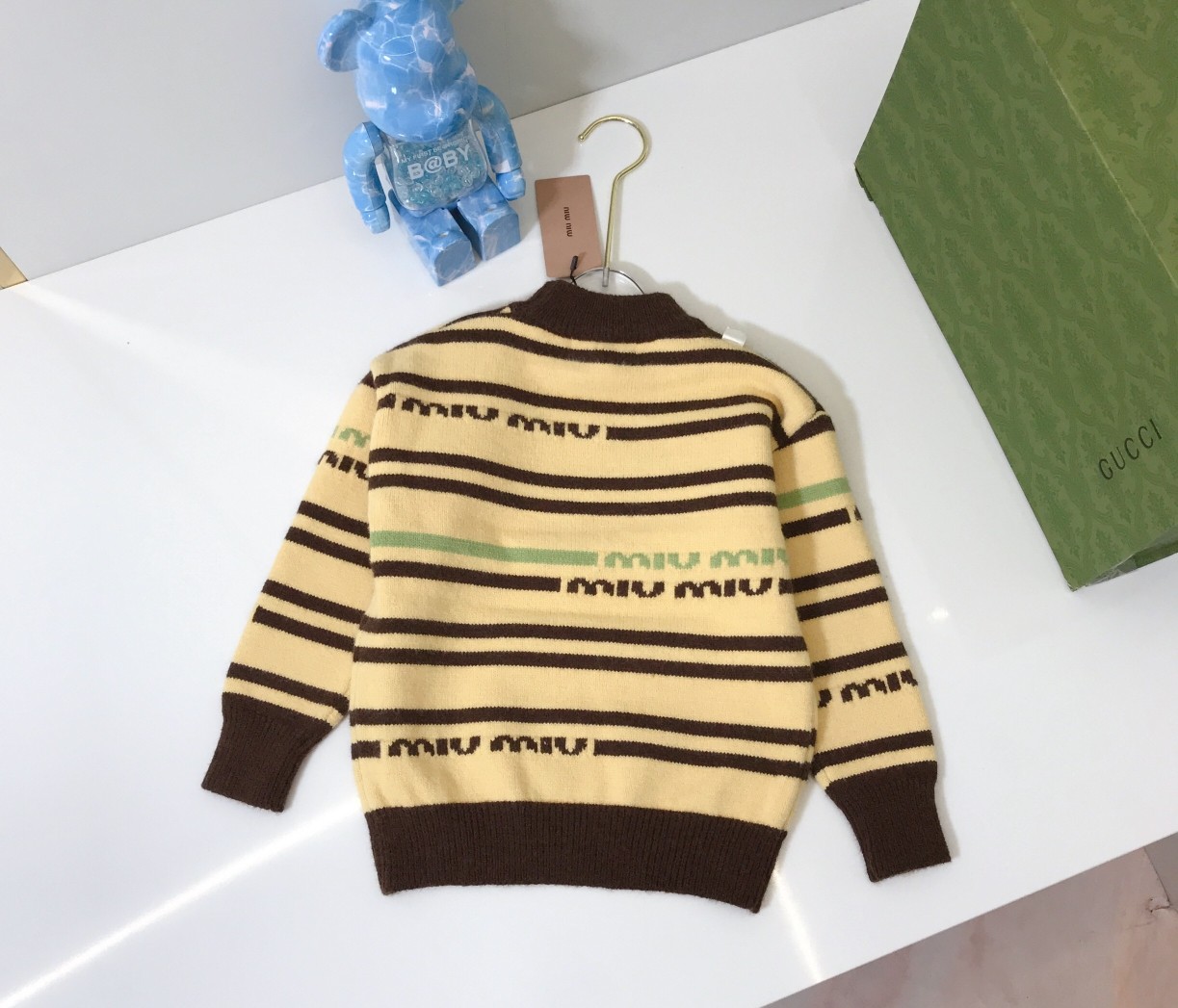 “High-Quality Child Costumes and Sweaters: Miu*21SS Brands, Skin-Comfort Material, Wool Mixed” - 图片 7