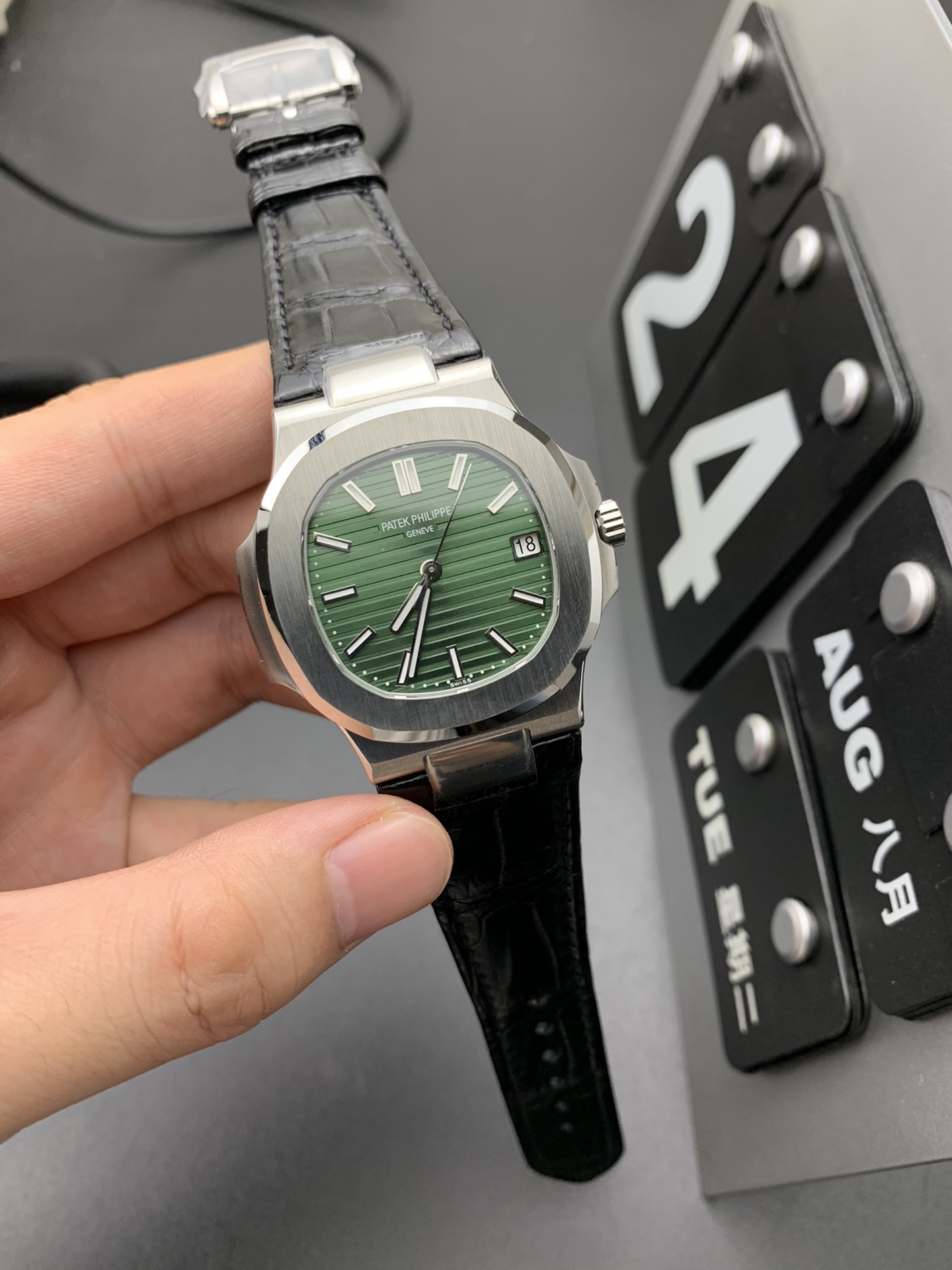 Lacoste 3K 鳄鱼皮鹦鹉螺