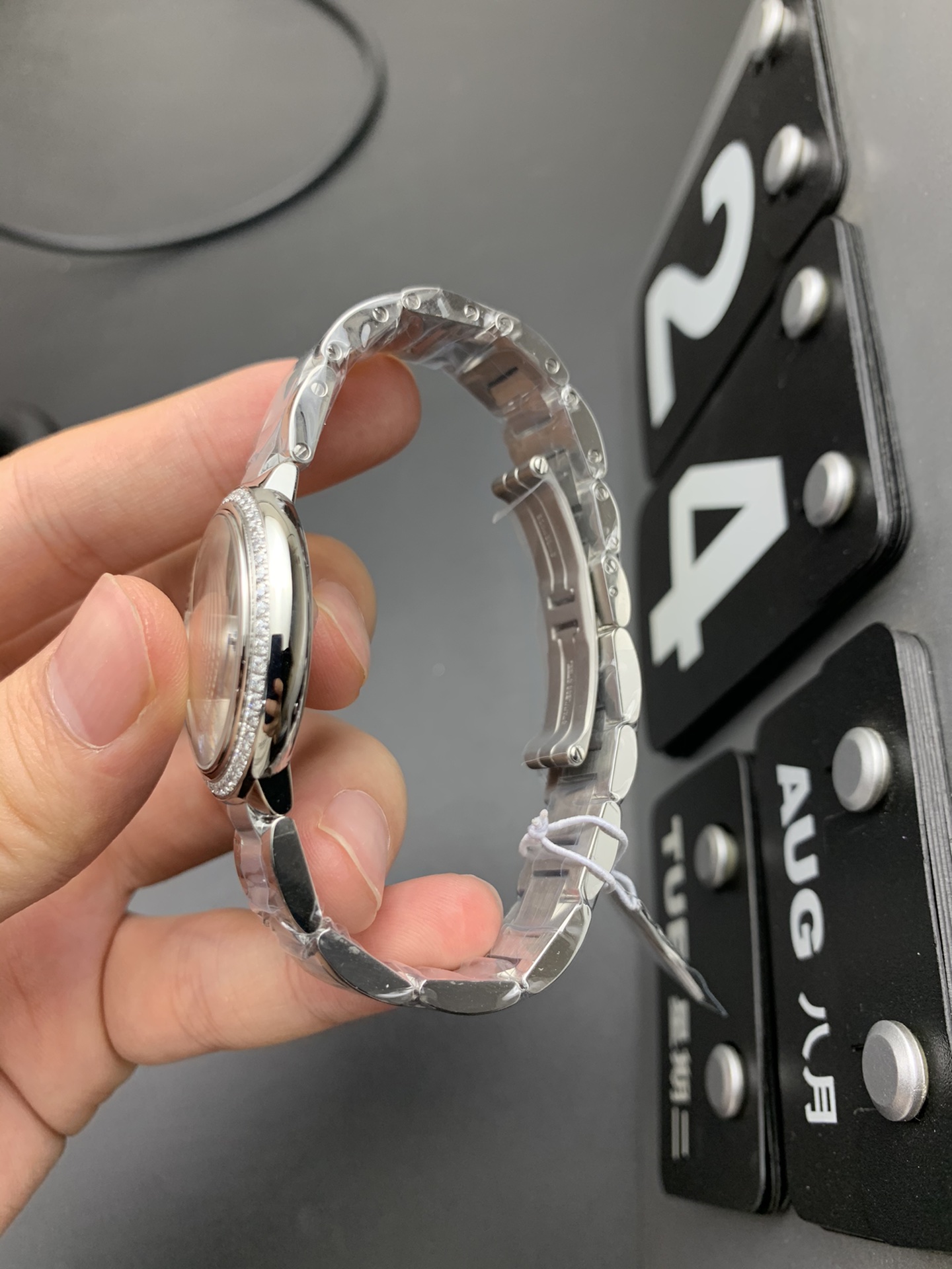 Cartier V6 33石英气球