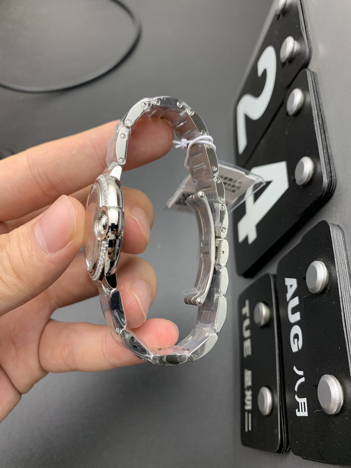 Cartier V6 33石英气球