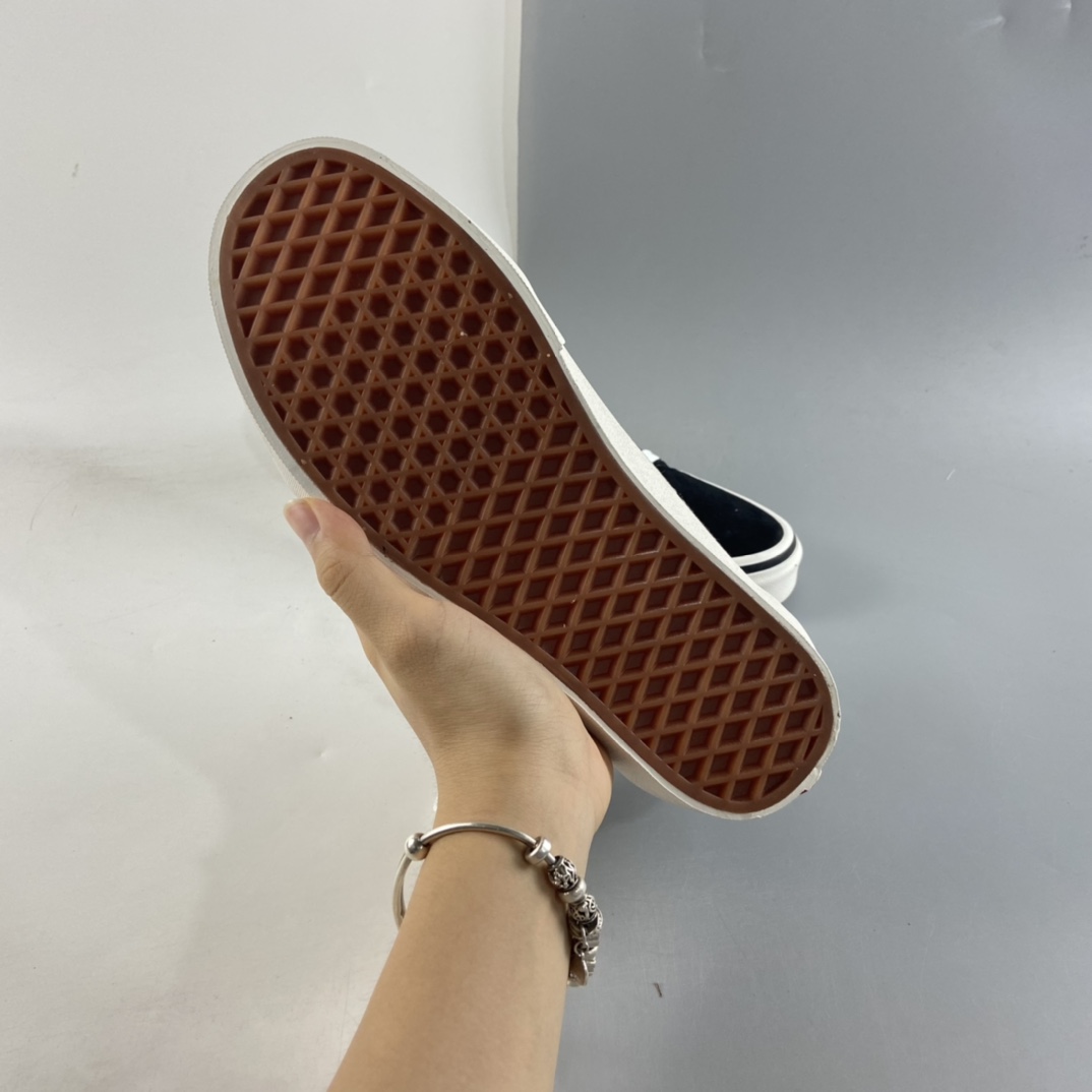 P150  VANS SKATE OLD SKOOL CUSTOMS × THRASHER 联名满印的黑白品牌logo标 VN0A5HYKBDI