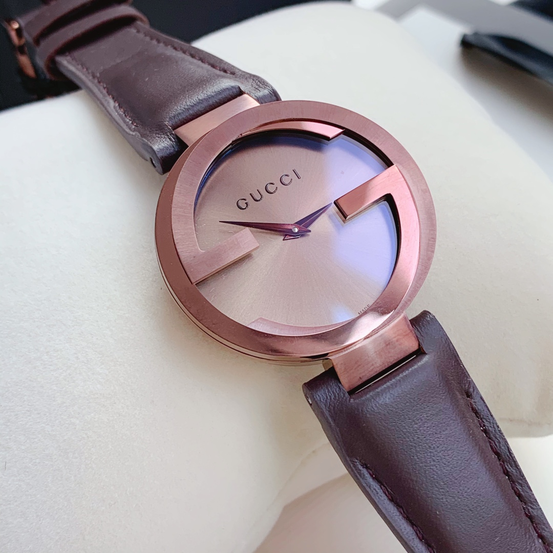 Часы Gucci