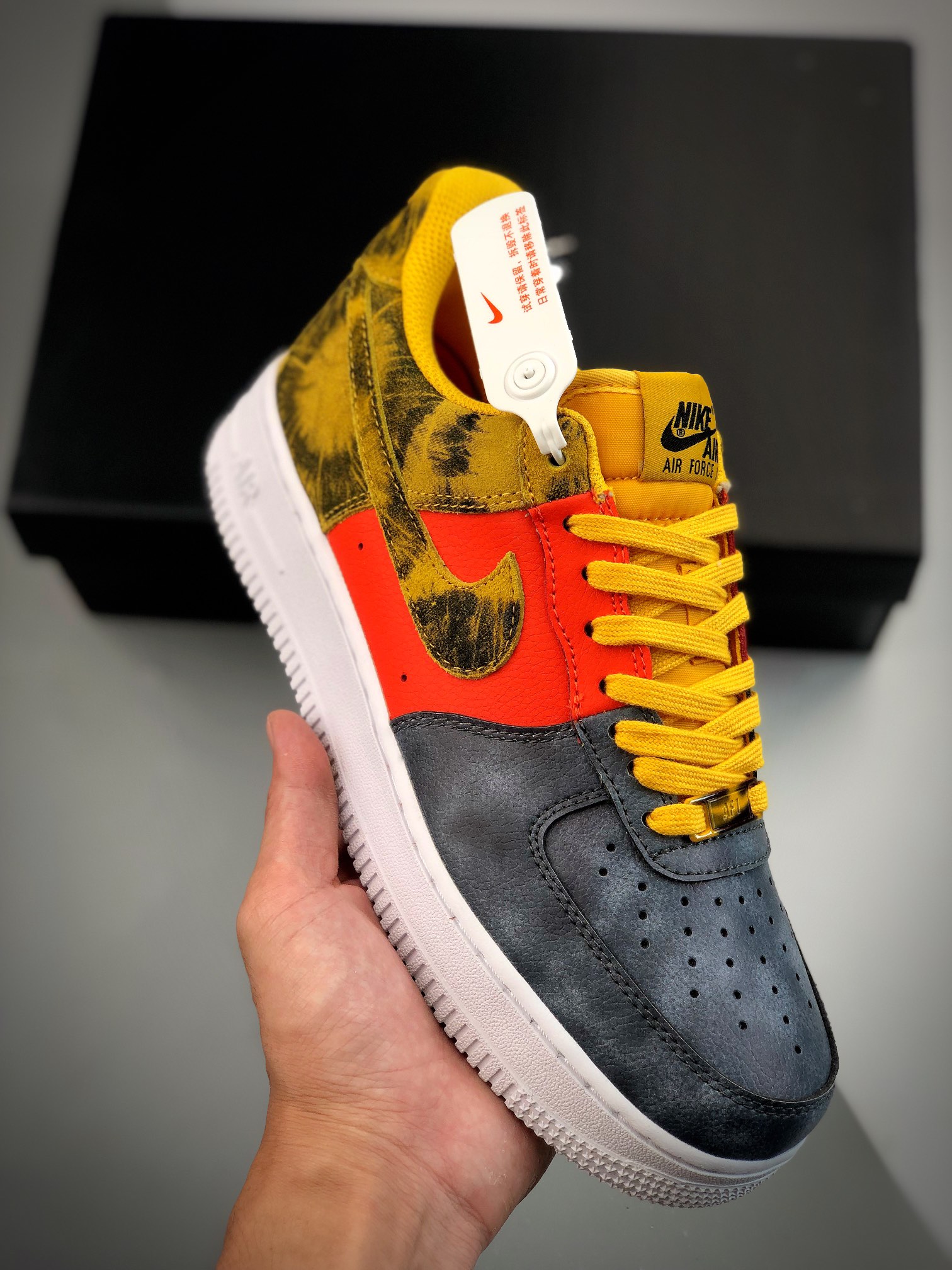 Air Force1 Low teñido anudado azul y naranja, horma y plantilla originales, creando la auténtica forma de Air Force, en…
