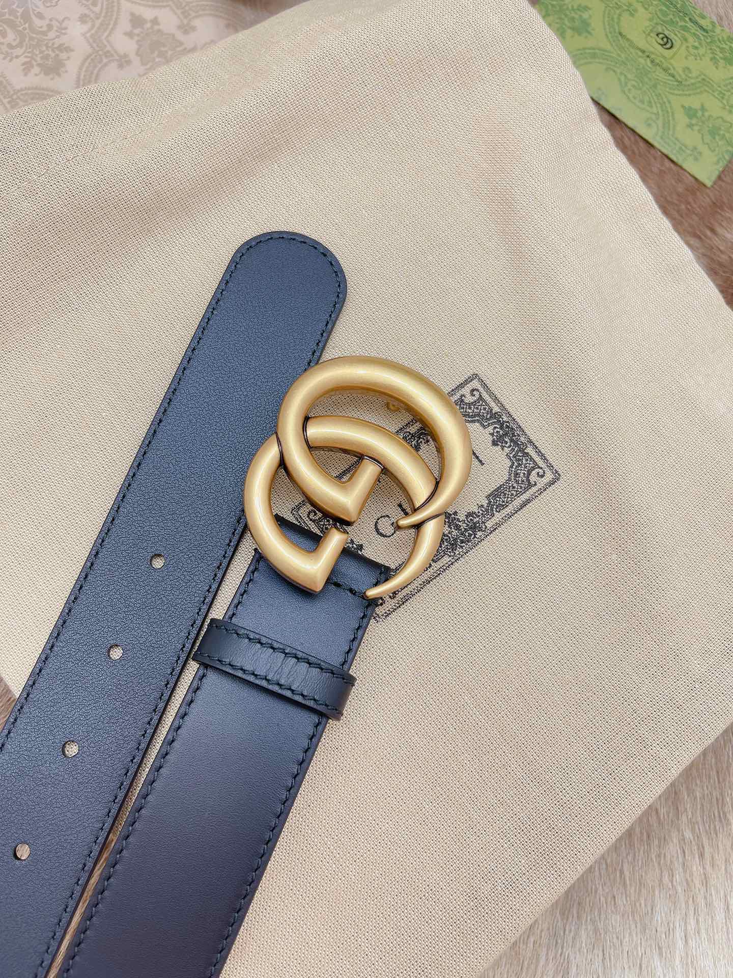 G.ucci 双G专柜货 3.5cm 正版开模  贸易公司货出口意大利 百分百意大利原厂小牛皮 皮质细腻带原厂香味  正品五金经3层真空电镀 纯手工订制 原单品质 出入专柜毫无压力 高端商务休闲款 简约百搭 P160
