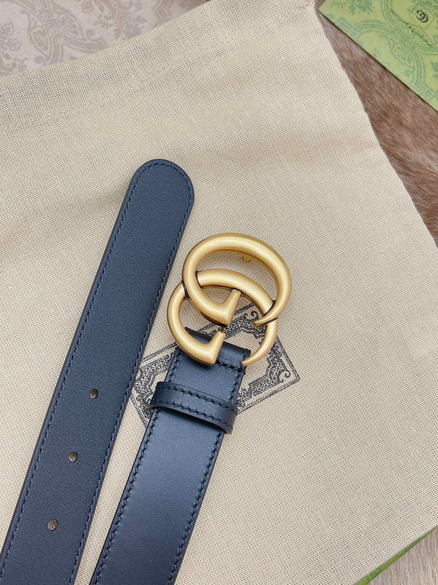 G.ucci 双G专柜货 3.0cm 正版开模  贸易公司货出口意大利 百分百意大利原厂小牛皮 皮质细腻带原厂香味  正品五金经3层真空电镀 纯手工订制 原单品质 出入专柜毫无压力 高端商务休闲款 简约百搭 P160