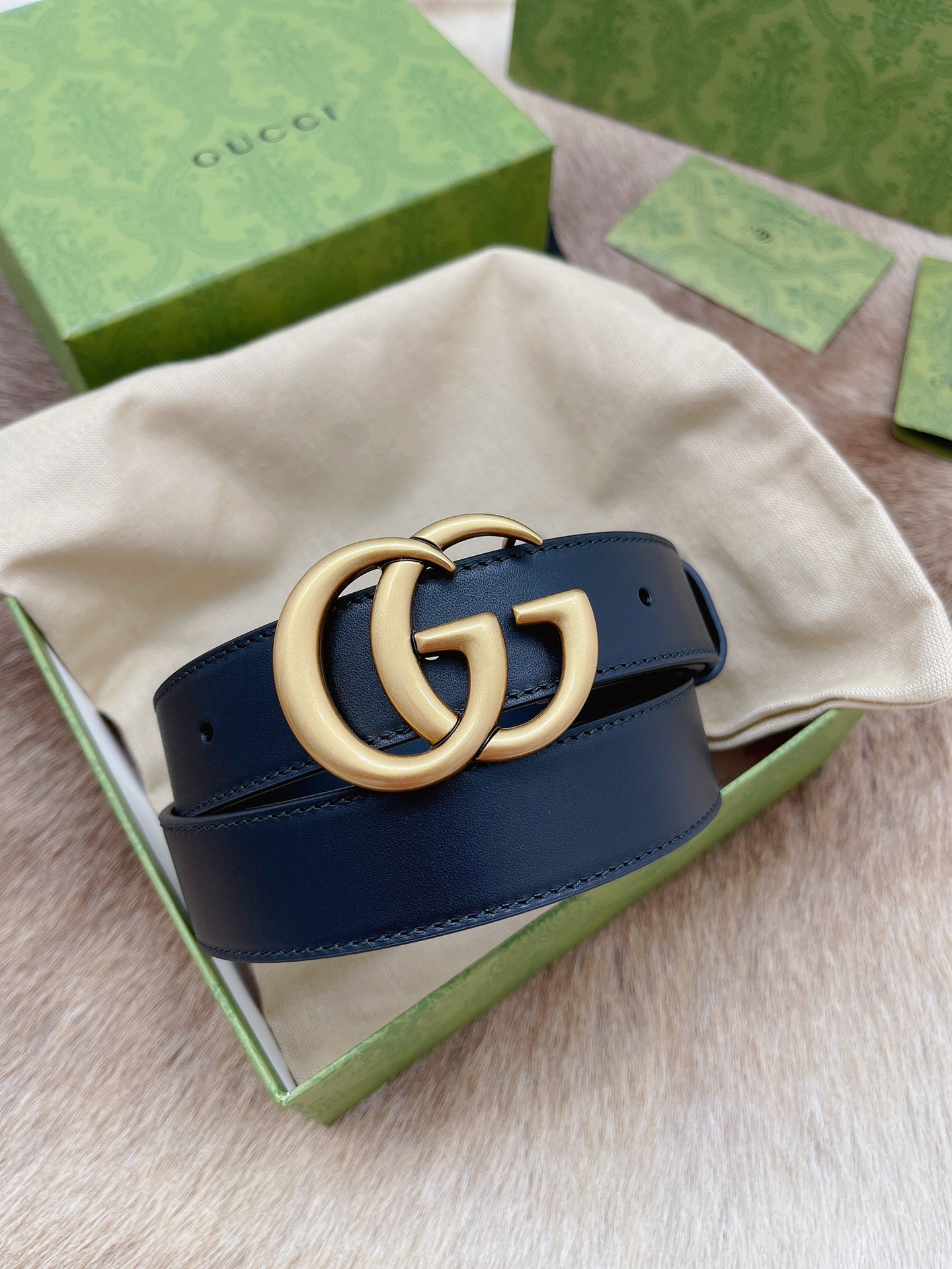 G.ucci 双G专柜货 3.0cm 正版开模  贸易公司货出口意大利 百分百意大利原厂小牛皮 皮质细腻带原厂香味  正品五金经3层真空电镀 纯手工订制 原单品质 出入专柜毫无压力 高端商务休闲款 简约百搭 P160