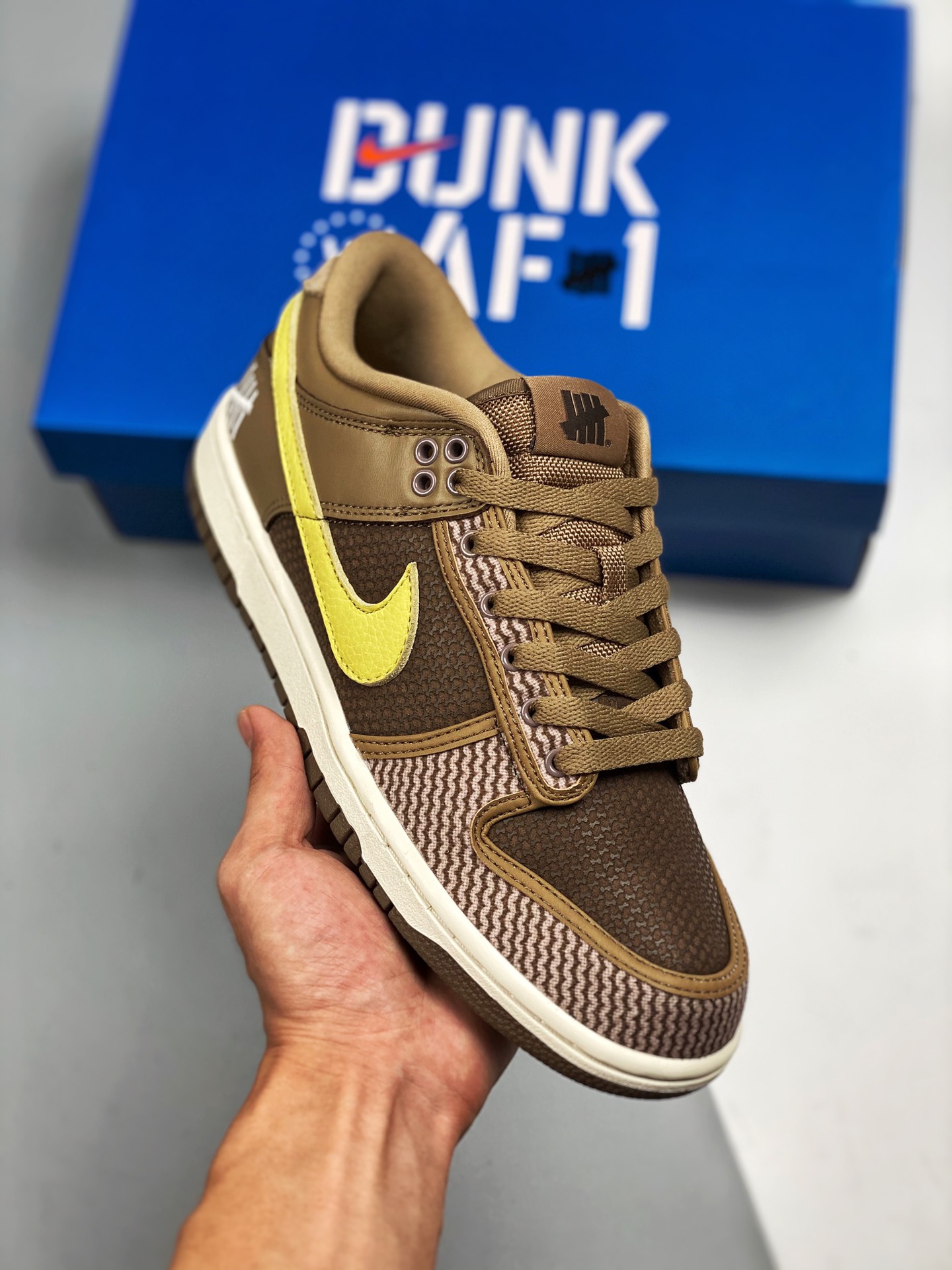 Nike Dunk Low SP "lnsideOut" marrón amarillo, material original de primera capa, procesamiento de destilación con forma…