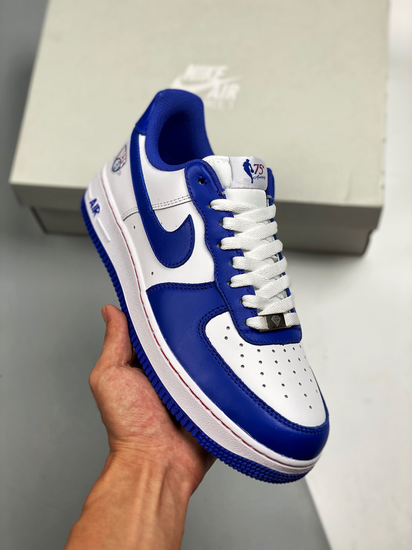 Nike Air Force1 Low azul marino claro con grafiti firmado, horma y plantilla originales, creando la auténtica forma de …
