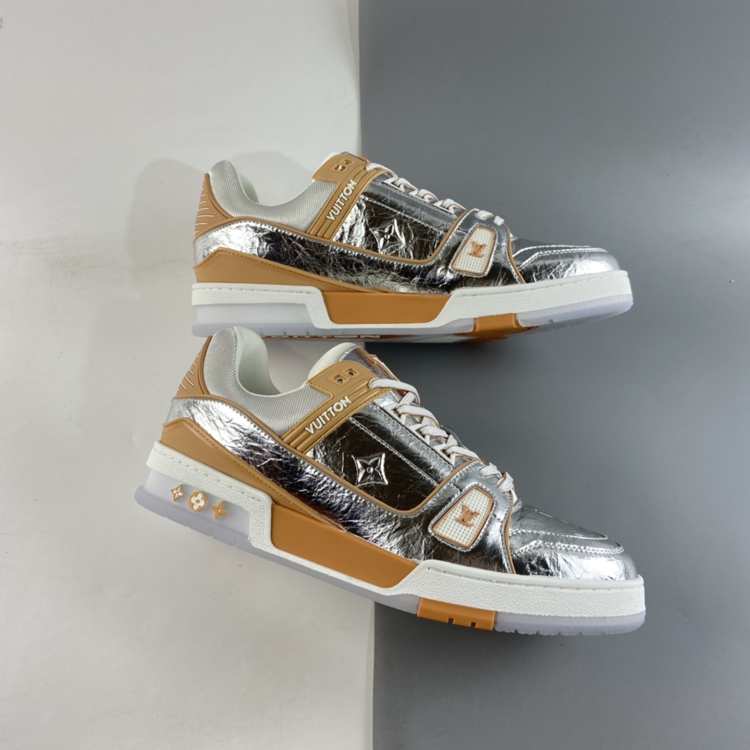 P600  全新LV路易威登Louis vuitton Trainer Sneaker Low休闲运动文化百搭篮球板鞋“锡箔银燕麦棕”1A9969