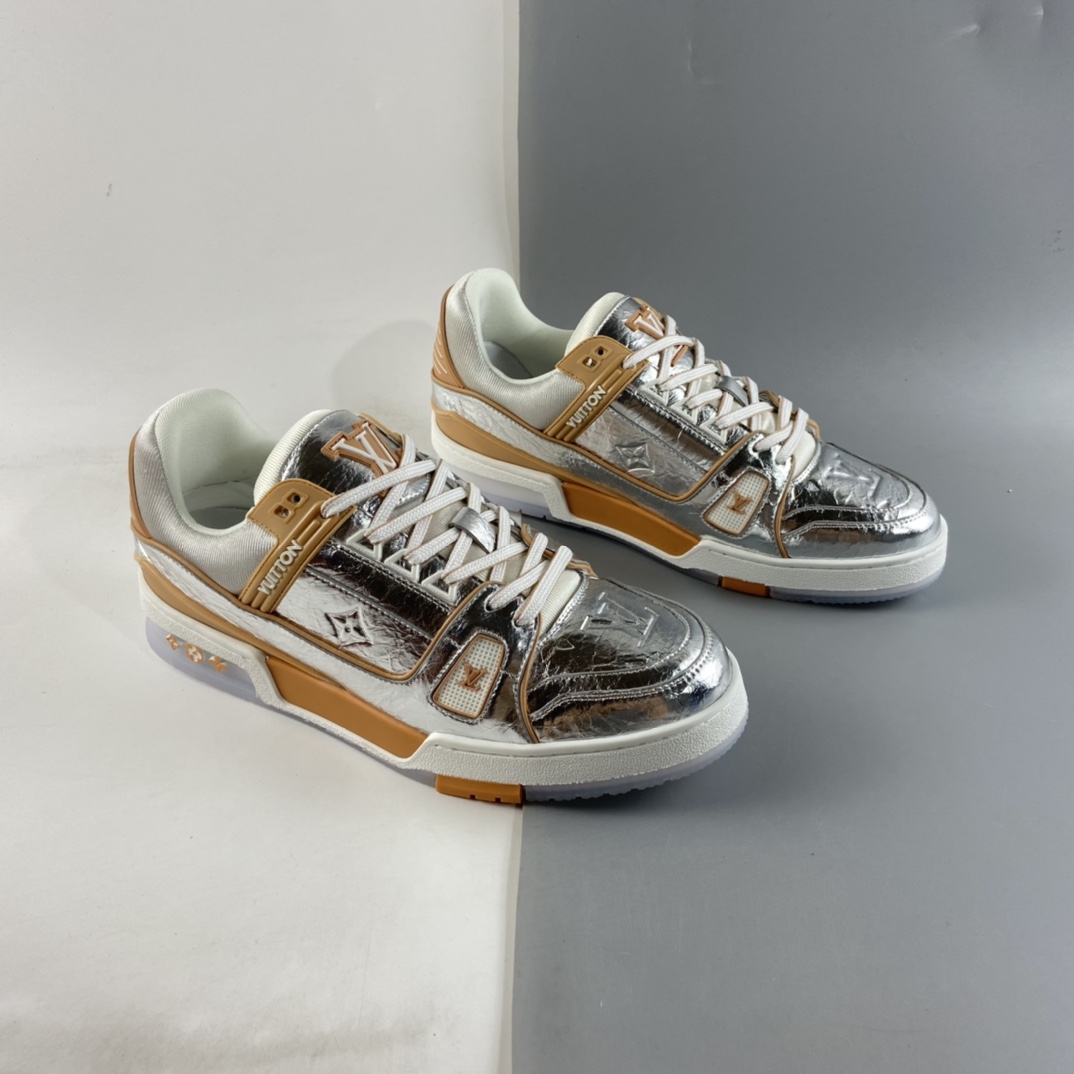 P600  全新LV路易威登Louis vuitton Trainer Sneaker Low休闲运动文化百搭篮球板鞋“锡箔银燕麦棕”1A9969