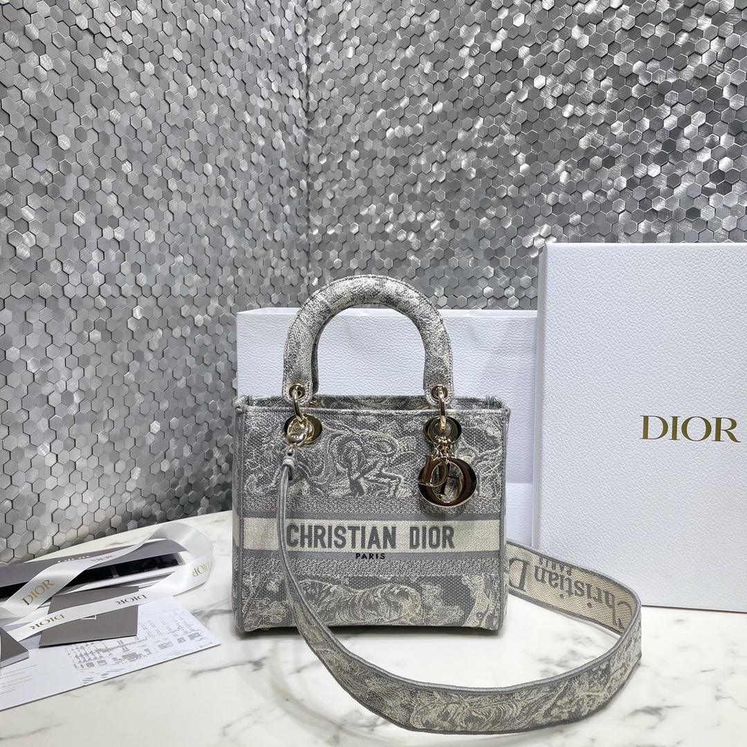 Dior AAAA
 Bags Handbags Gold Embroidery Lady