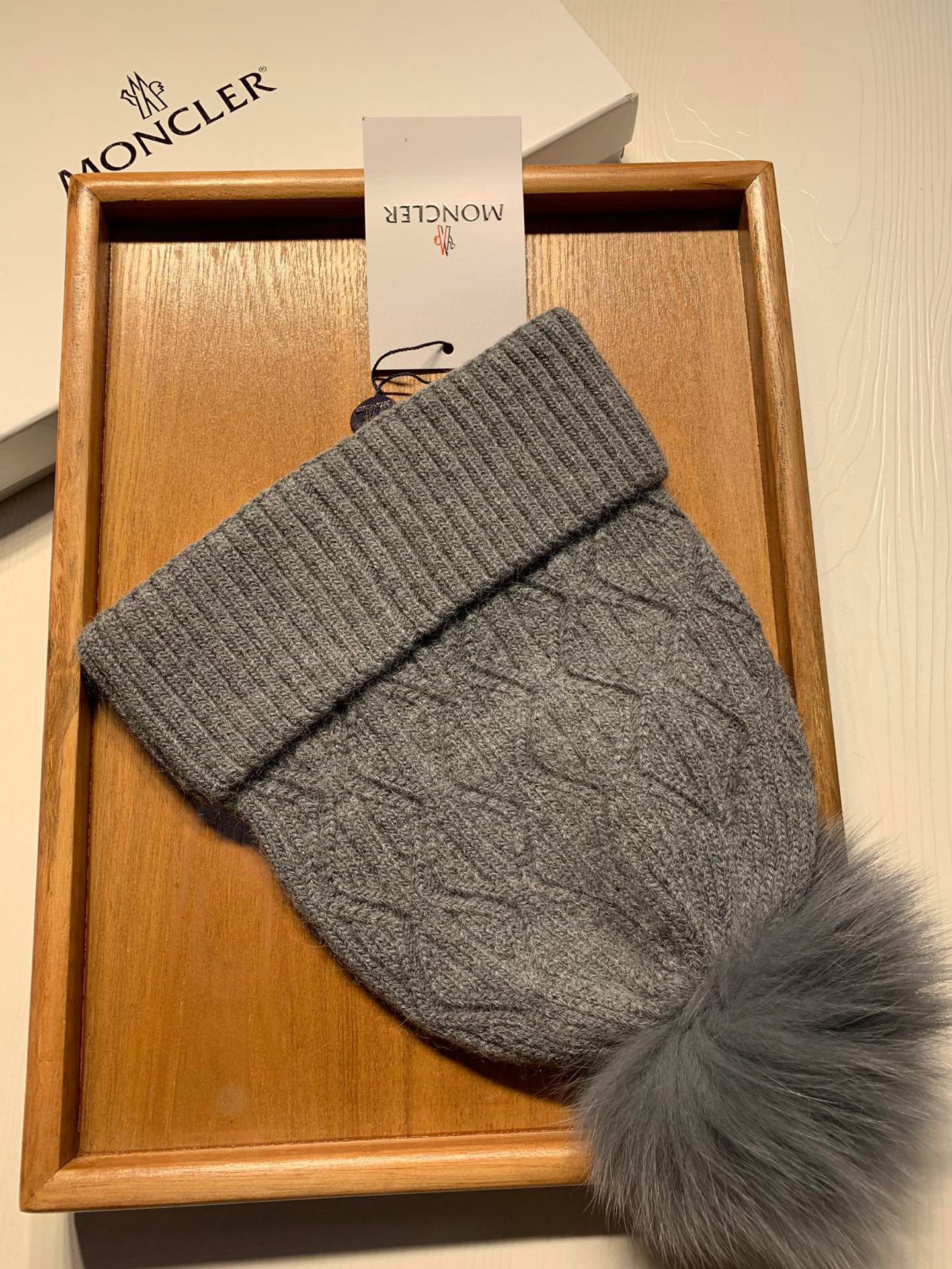 🌹。蒙口。【羊毛单帽-带狐狸毛球】客供小羊毛！珍贵典藏的灵魂帽子！客供色纱.每个颜色都非常好看！经典！手