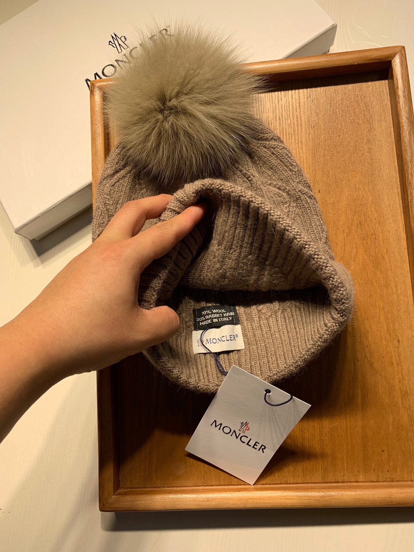 🌹。蒙口。【羊毛单帽-带狐狸毛球】客供小羊毛！珍贵典藏的灵魂帽子！客供色纱.每个颜色都非常好看！经典！手