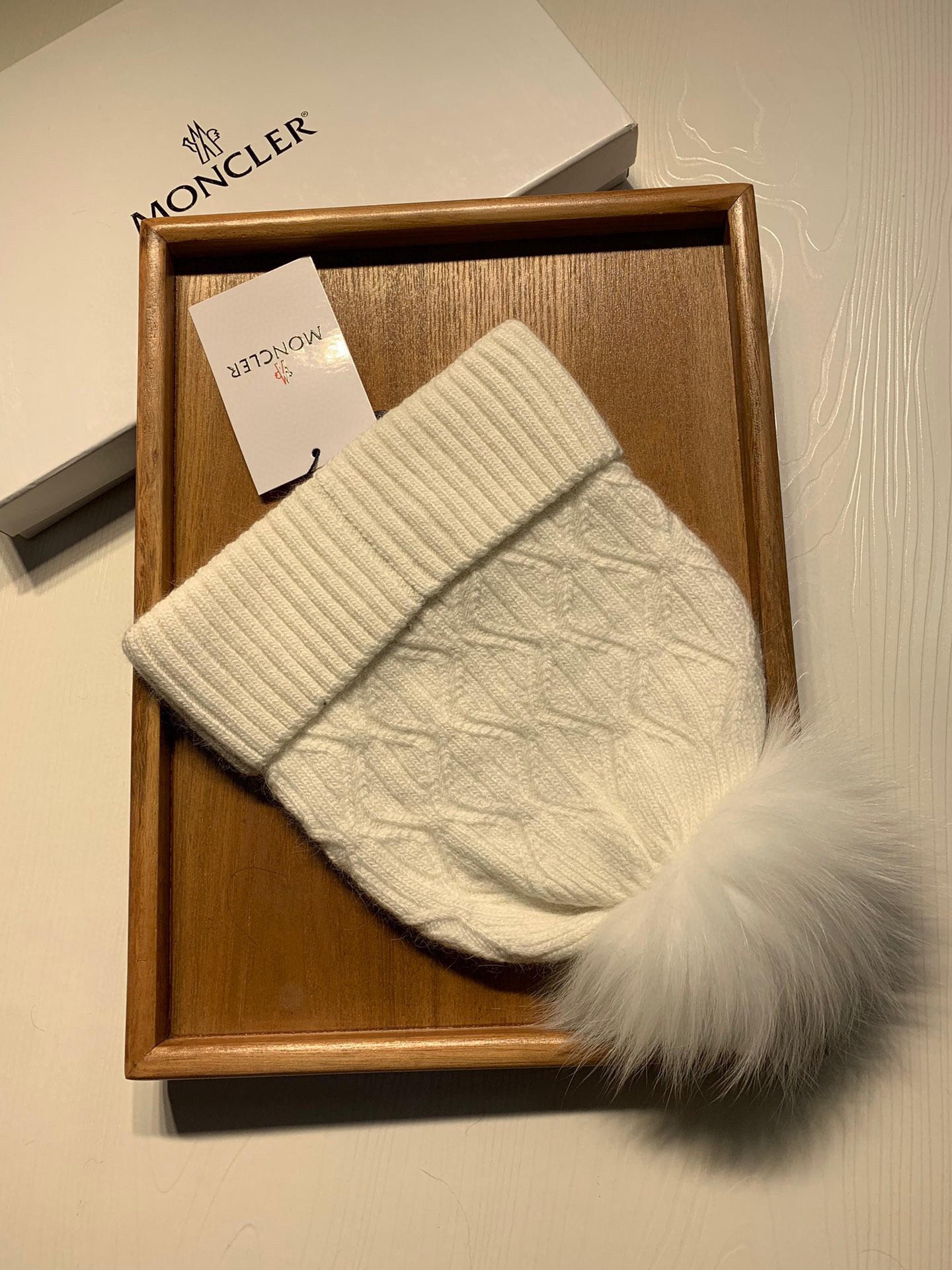 🌹。蒙口。【羊毛单帽-带狐狸毛球】客供小羊毛！珍贵典藏的灵魂帽子！客供色纱.每个颜色都非常好看！经典！手