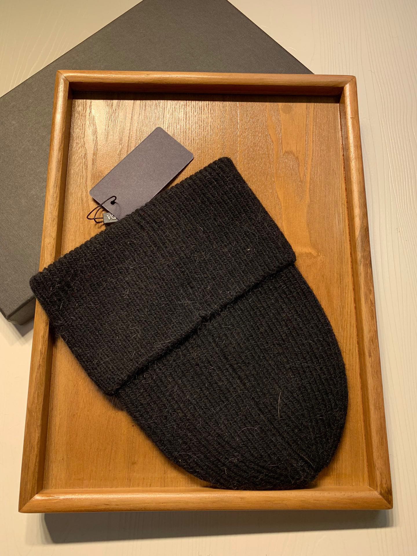 🌹。Prada。 【羊毛单帽】客供小羊毛！珍贵典藏的灵魂帽子！客供色纱.每个颜色都非常好看！经典！手感软