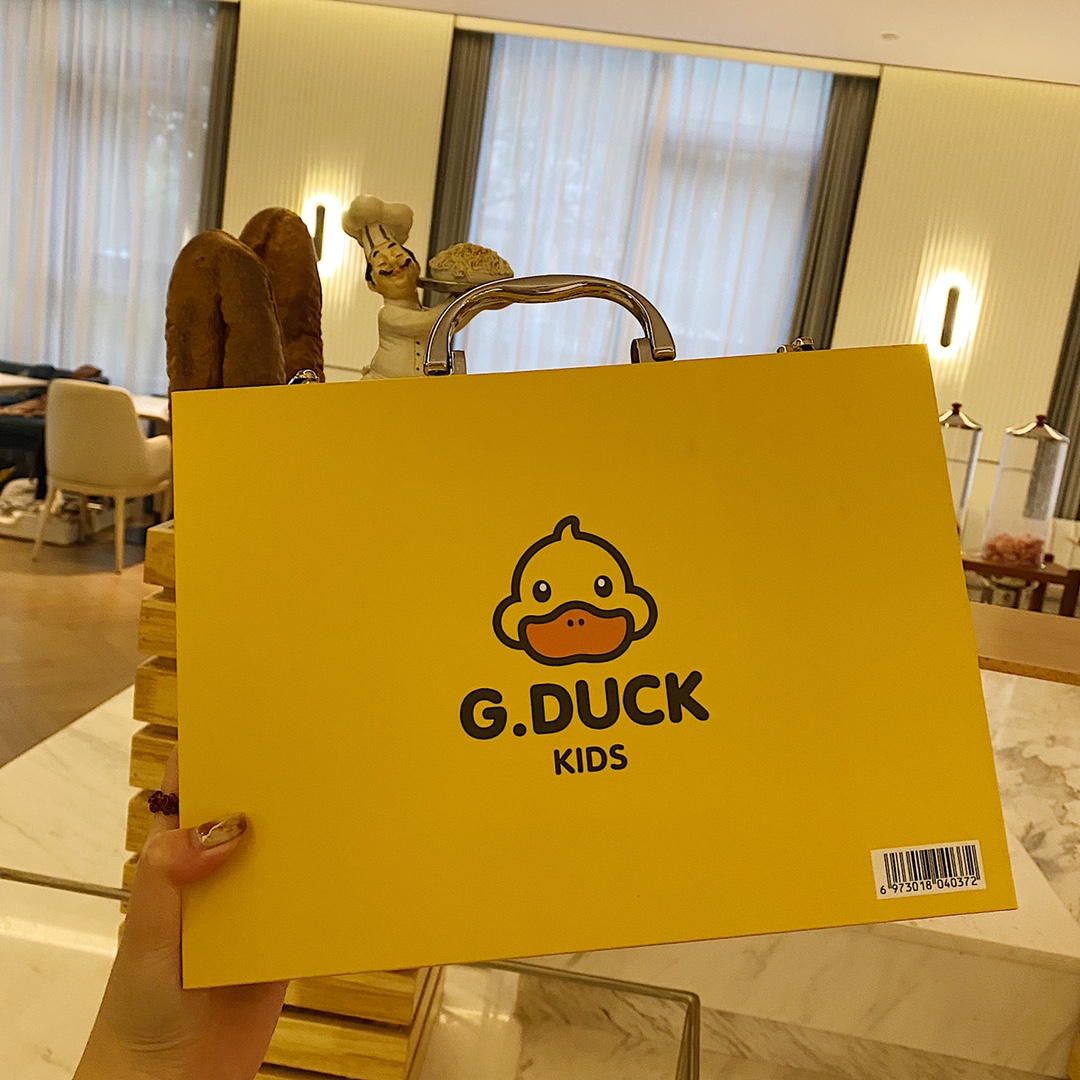 Roger Vivier Haute Couture Classic Luxury Handbag Shoulder Crossbody Bag 7