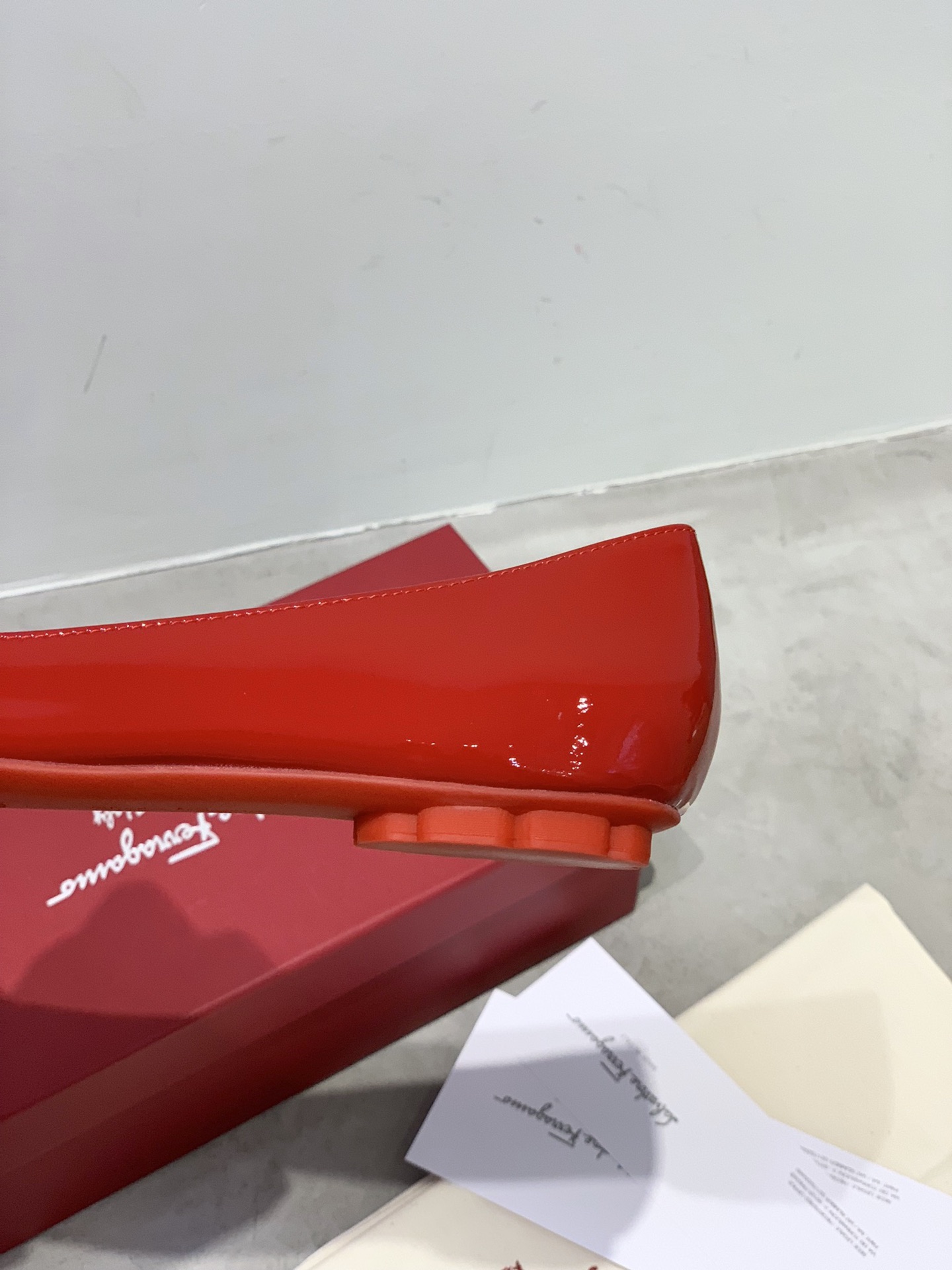 Factory Price: $600 Creamware Shoes with Imported Materials, Various Sizes Available - 图片 7