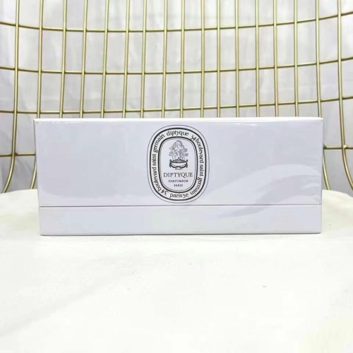 Diptyque Scented Candles Set of 3, Rose, Berries, Fig, 70g Each, White 1 Diptyque Scented Candles Set of 3, Rose, Berries, Fig, 70g Each, White