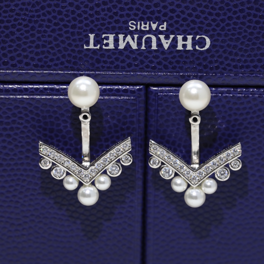 NO:101189,Shangmei earrings shipped S925 sterling silver material with flying saucer earplugs. Original logo [Shangmei pearl V-shaped earrings Lady temperament style, Shangmei, pure silver19860909尚美耳钉 出货 S925纯银材质 带飞碟耳塞.原版logo【尚美珍珠V形耳钉 淑女气质款,尚美,pure silver,Jewelry