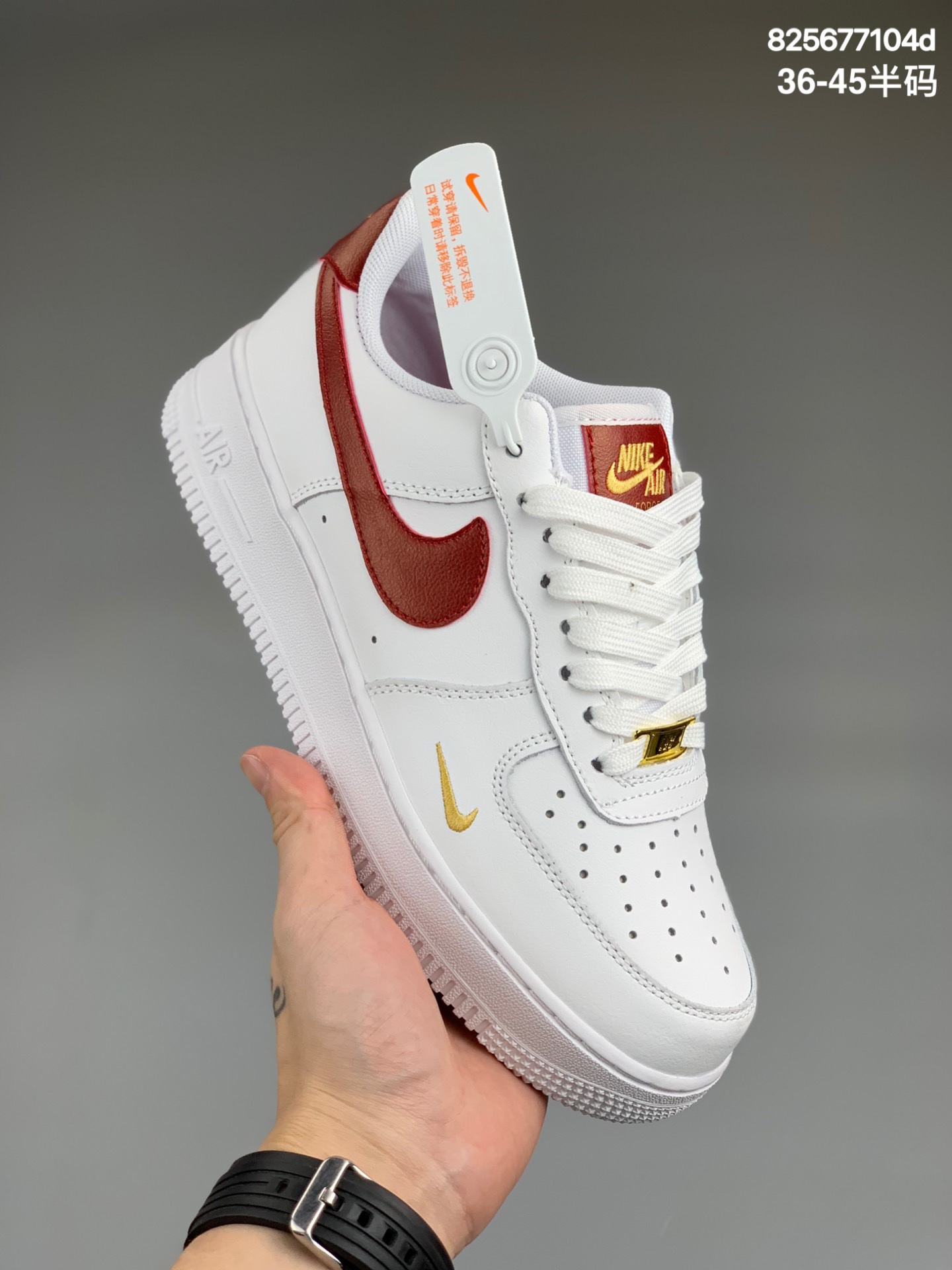 
NK Air Force 1 Low 3M白红缝线 空军一号低帮百搭休闲运动板鞋 柔软、弹性十足的缓震性能和出色的中底设计 横跨复古与现代的外型结合 造就出风靡全球三十多年的Force 1 直到今天还深受青睐 
货号：CN2896-101 
SIZE：36 36.5 37.5 38 38.5 39 40 40.5 41 42 42.5 43 44 44.5 45
编码：825677104d