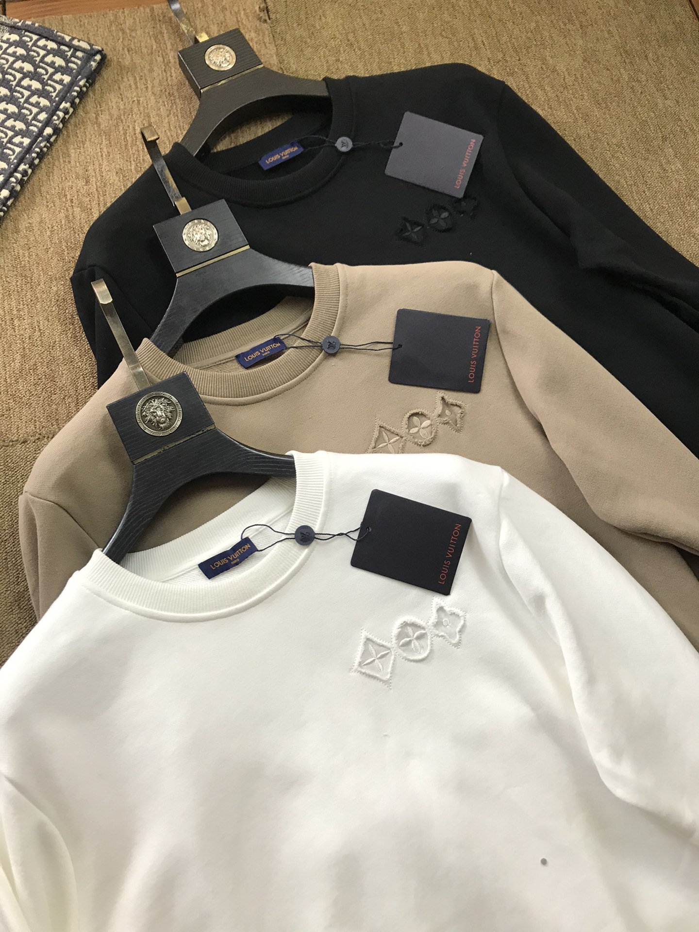 Louis Vuitton Crewneck Sweatshirt - Classic Style, Comfortable Fit