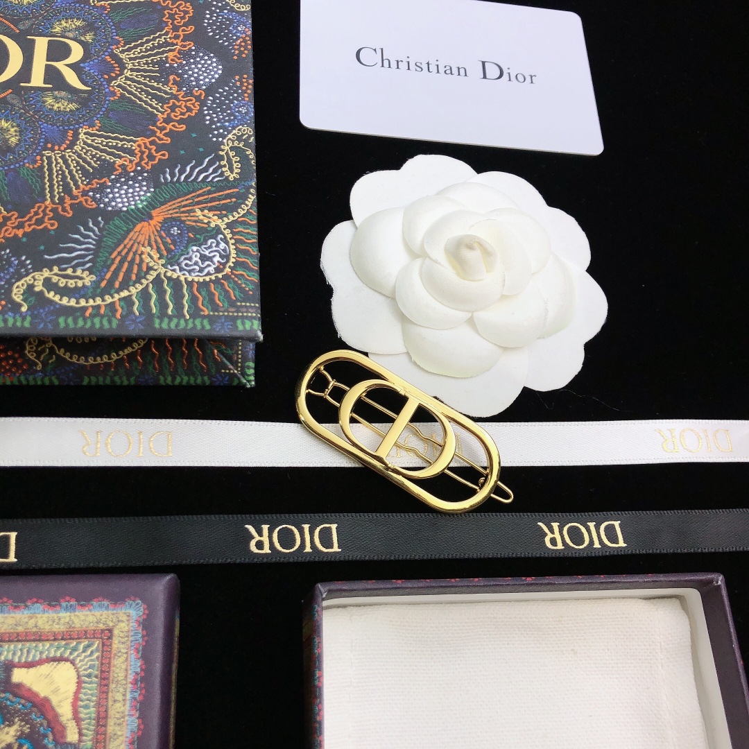 New Cash Today: Dior Collection with Multiple Styles and Designs Available - 图片 1