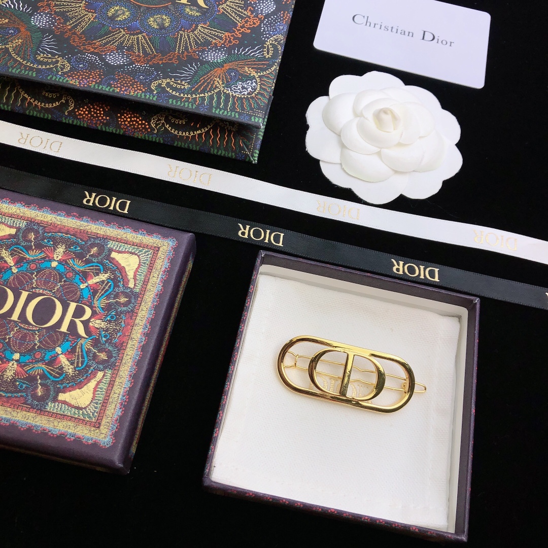 New Cash Today: Dior Collection with Multiple Styles and Designs Available - 图片 3