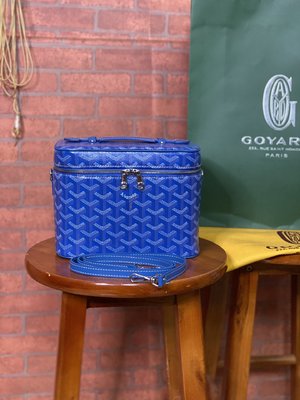 Goyard Cosmetic Bags Designer Fashion Replica Yellow Unisex