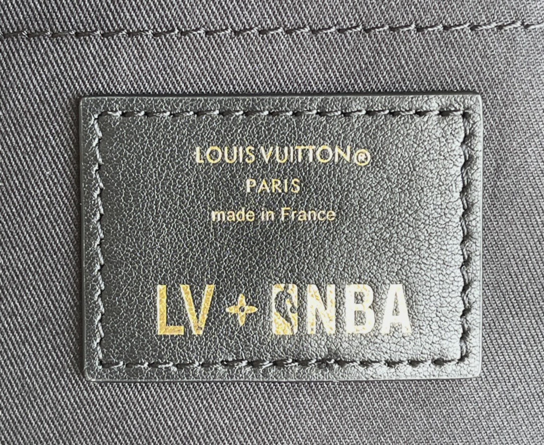Louis Vuitton Haute Couture Classic Luxury Handbag Shoulder Crossbody 9