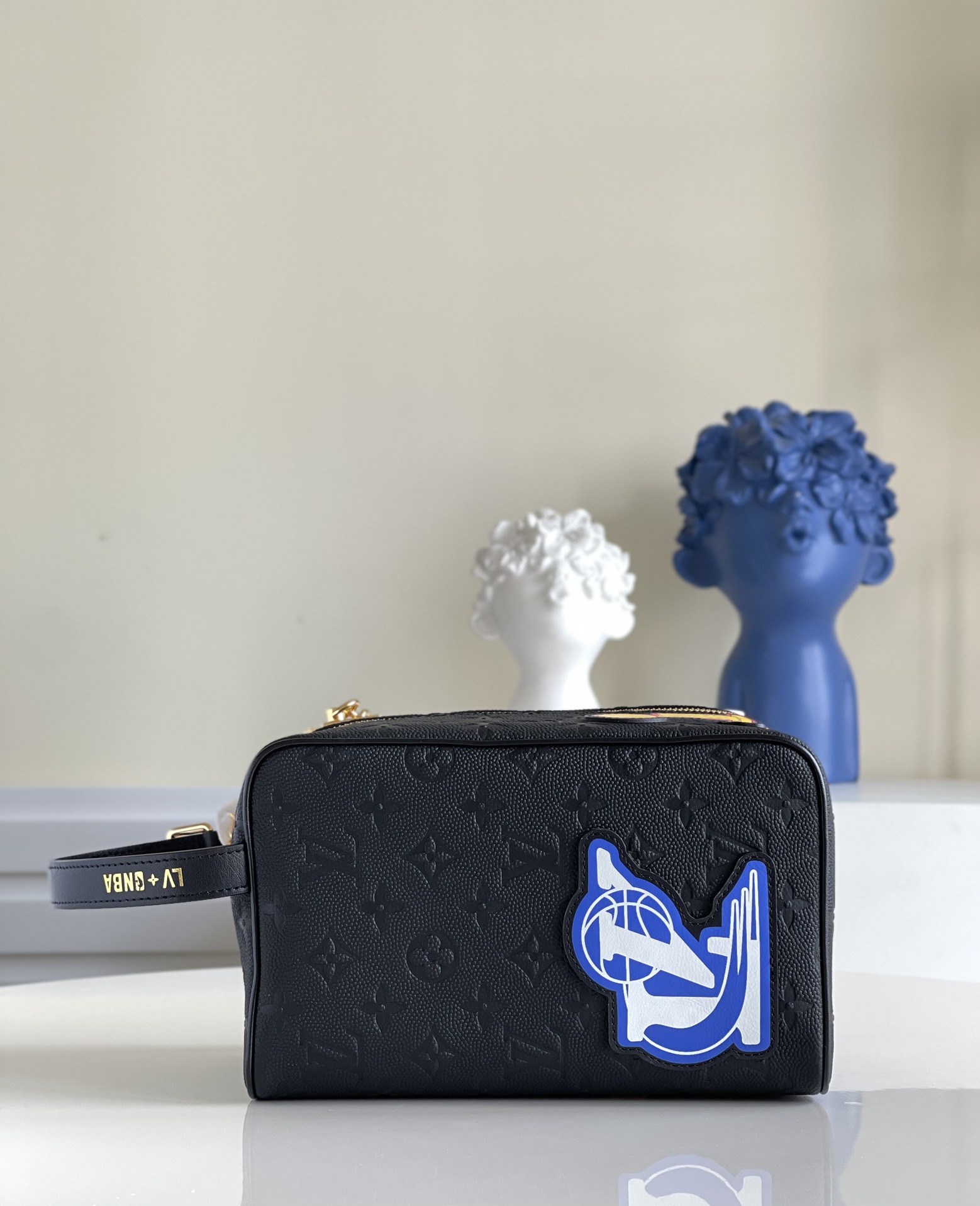 Louis Vuitton Haute Couture Classic Luxury Handbag Shoulder Crossbody 2