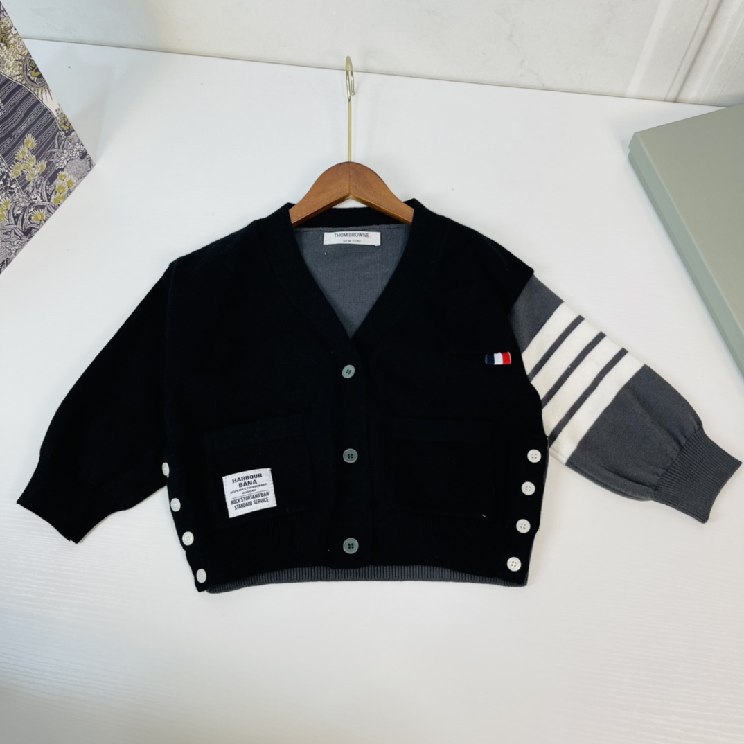 “THO* BROWNE Sam Ronny 2021 Sweater Suit: Hottest Designer Brand with Classic TB Style” - 图片 4